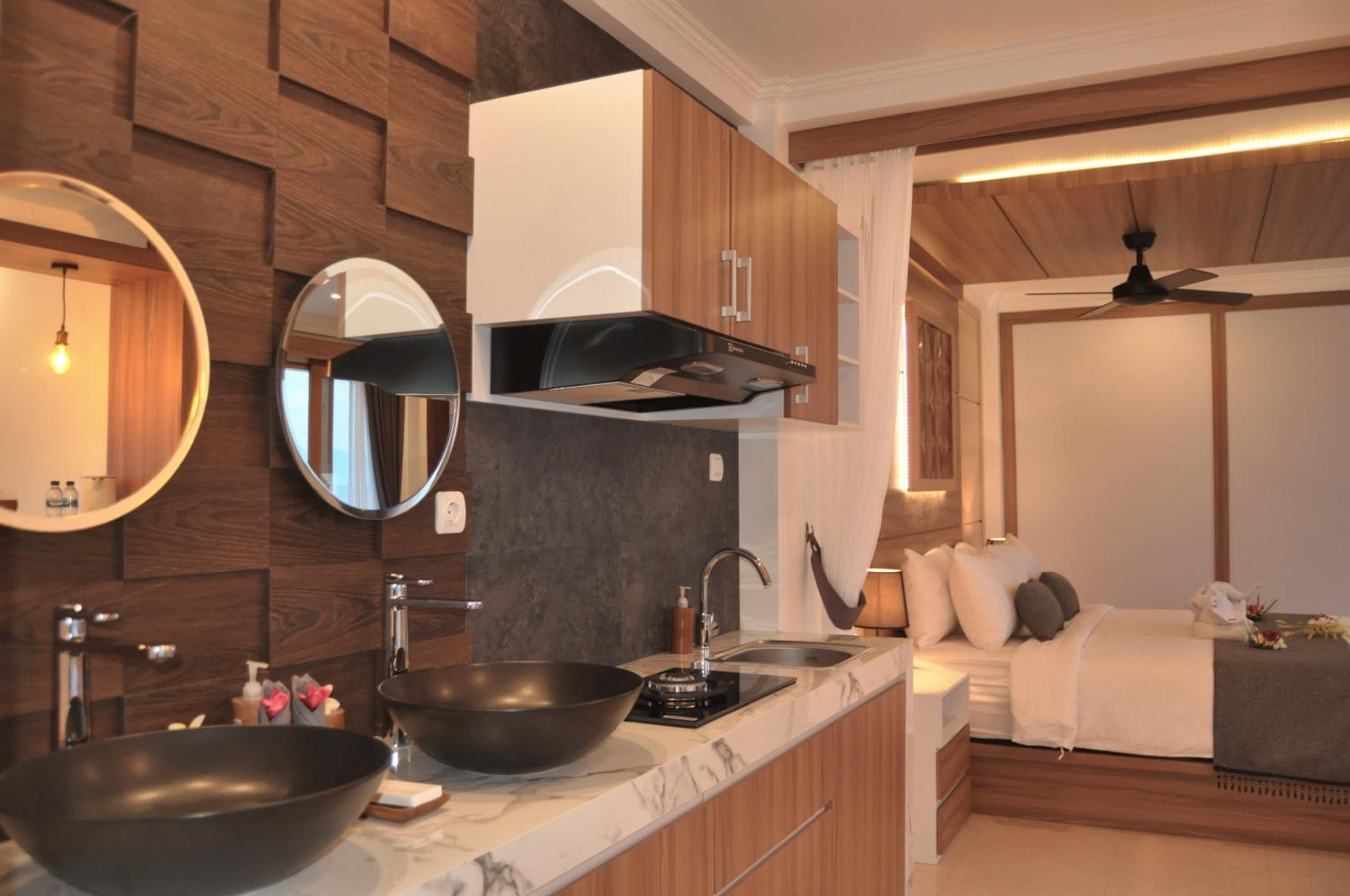 One-Bedroom Suite - Photo 117