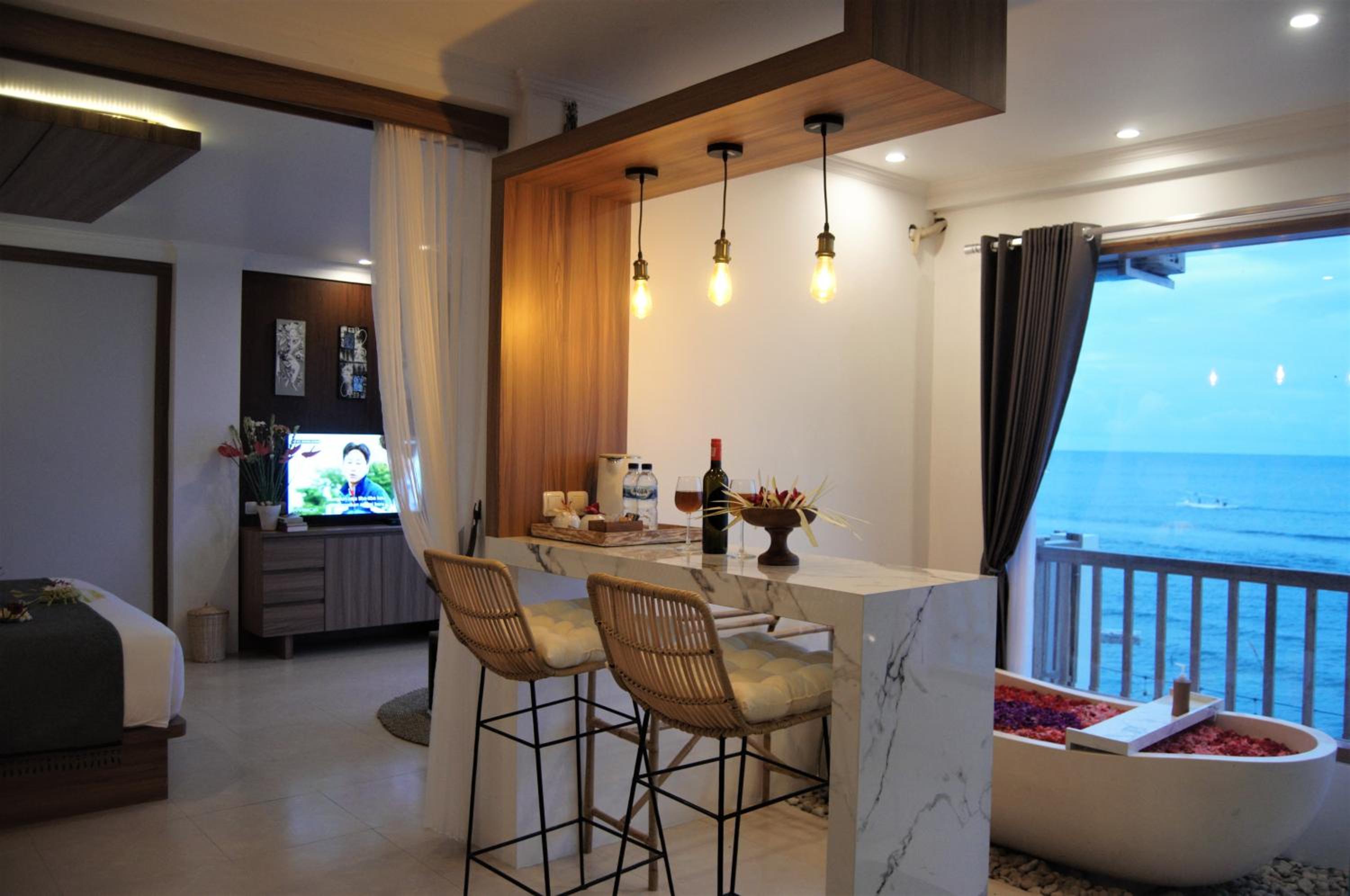 One-Bedroom Suite - Photo 113