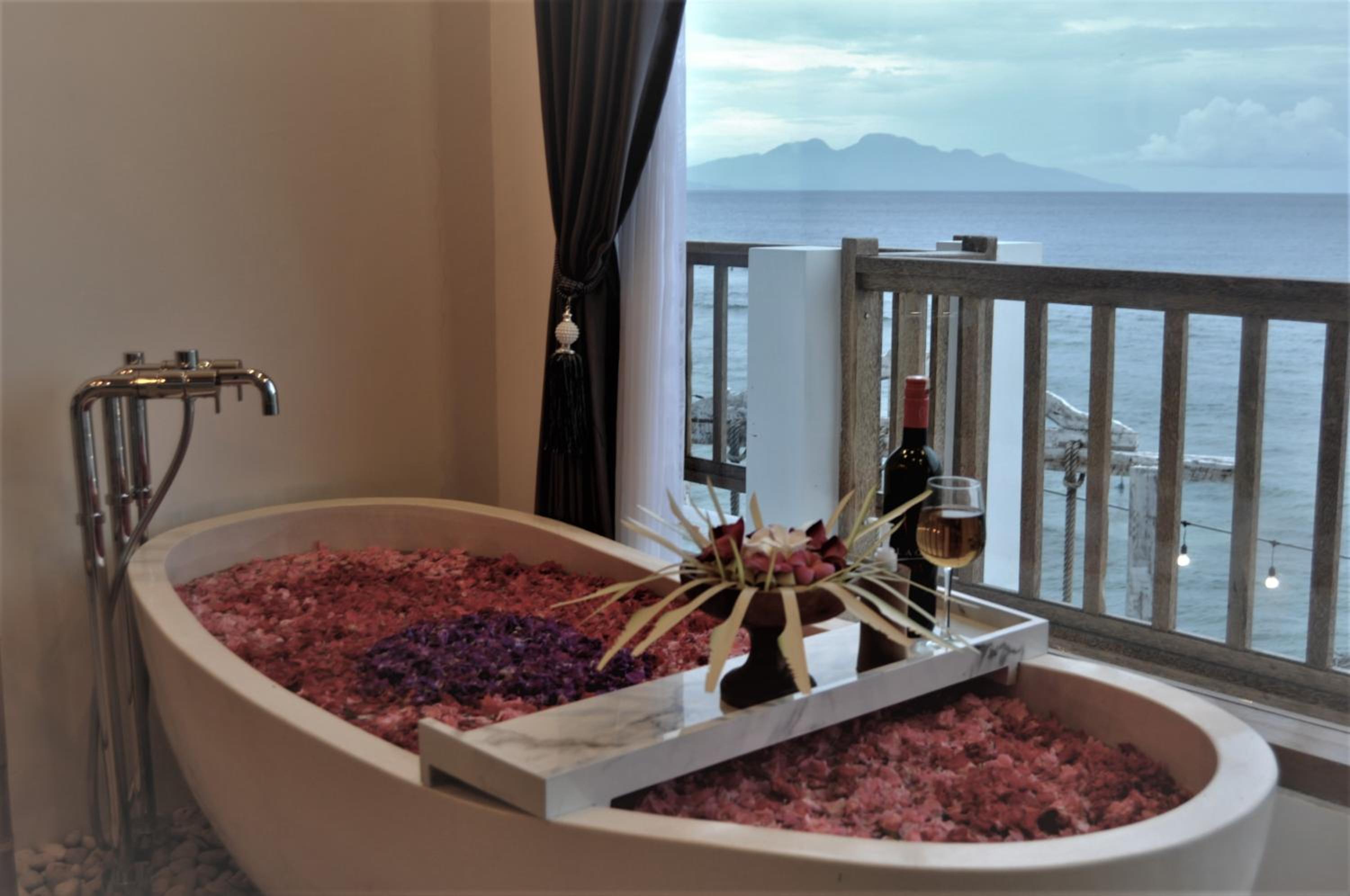 One-Bedroom Suite - Photo 114