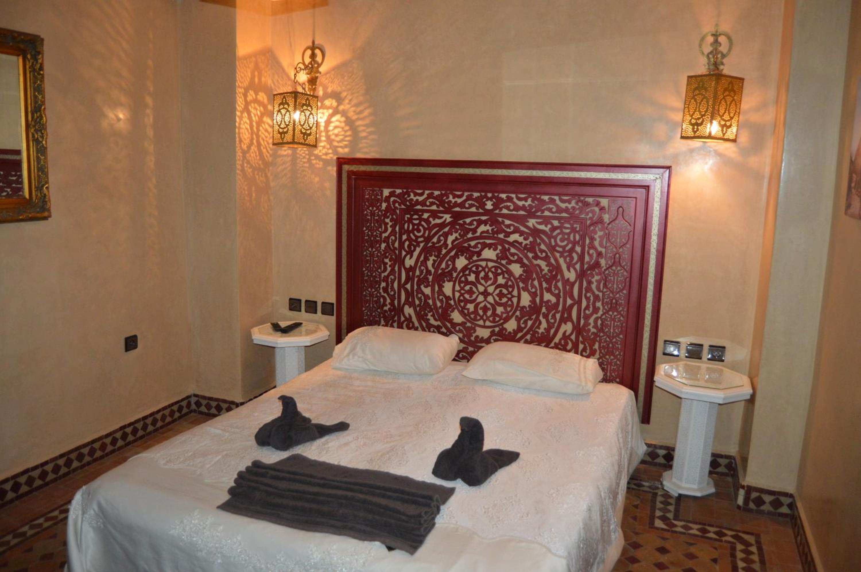 Deluxe Room (2 Adults + 1 Child) photo 2