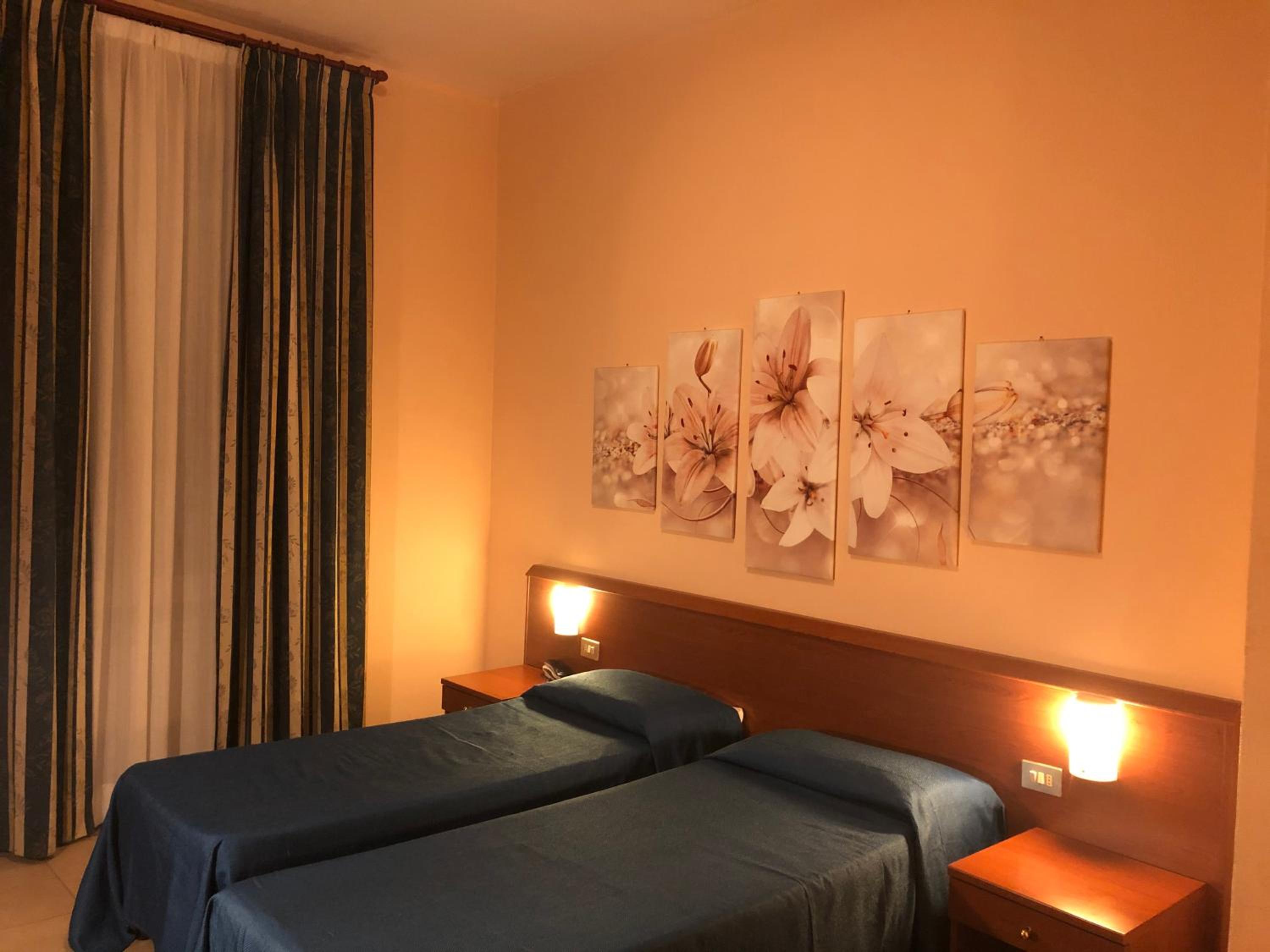 Twin Room photo 1