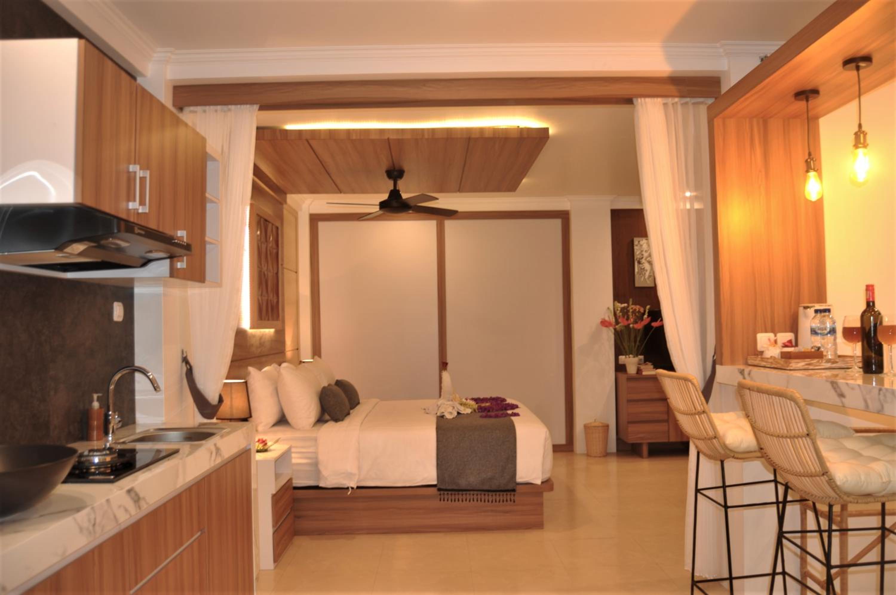 One-Bedroom Suite - Photo 110