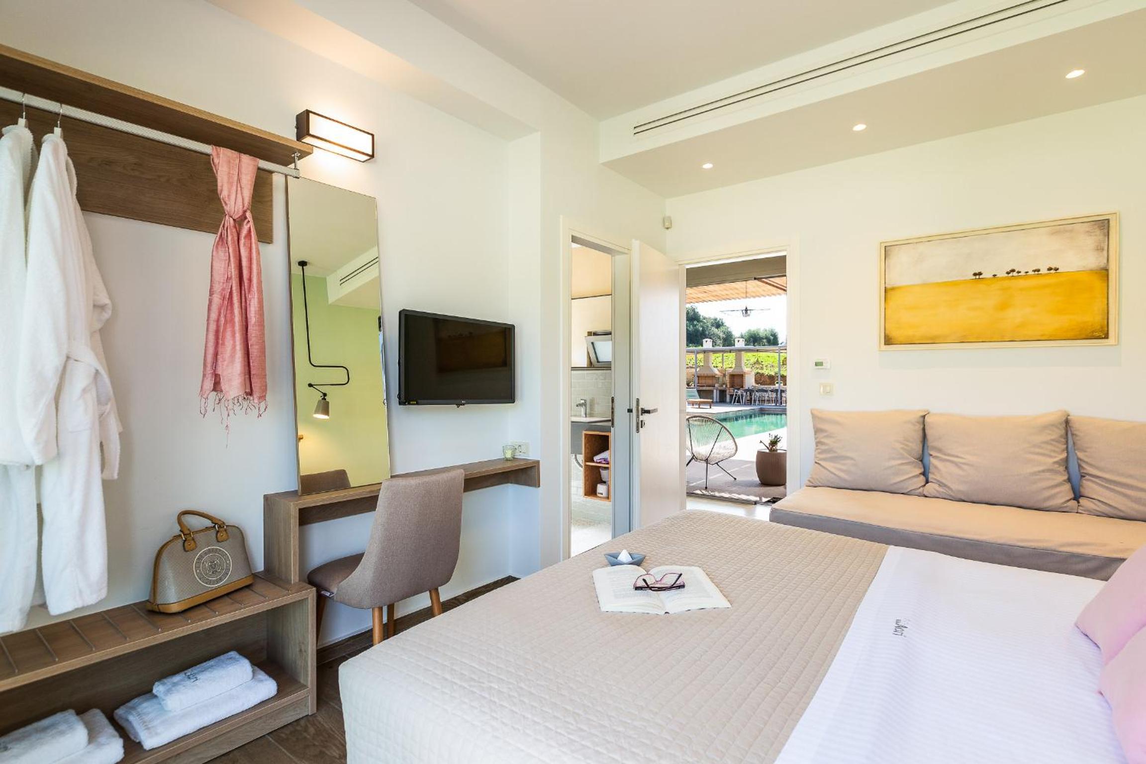 Villa with Private Pool photo 1
