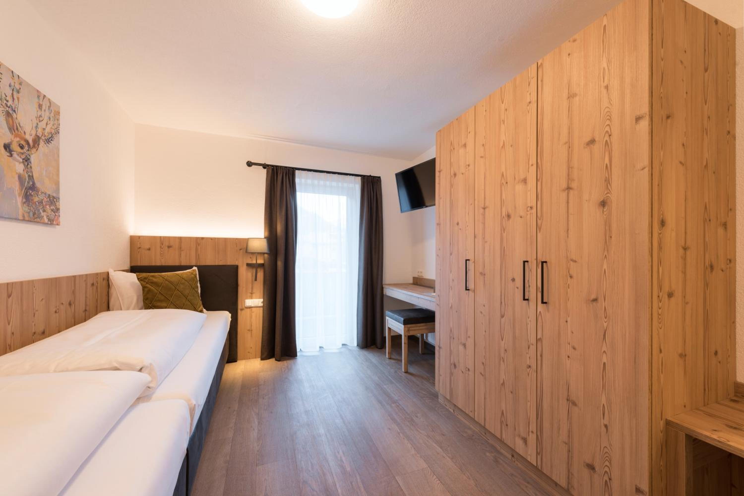 Twin Room with Balcony photo 3