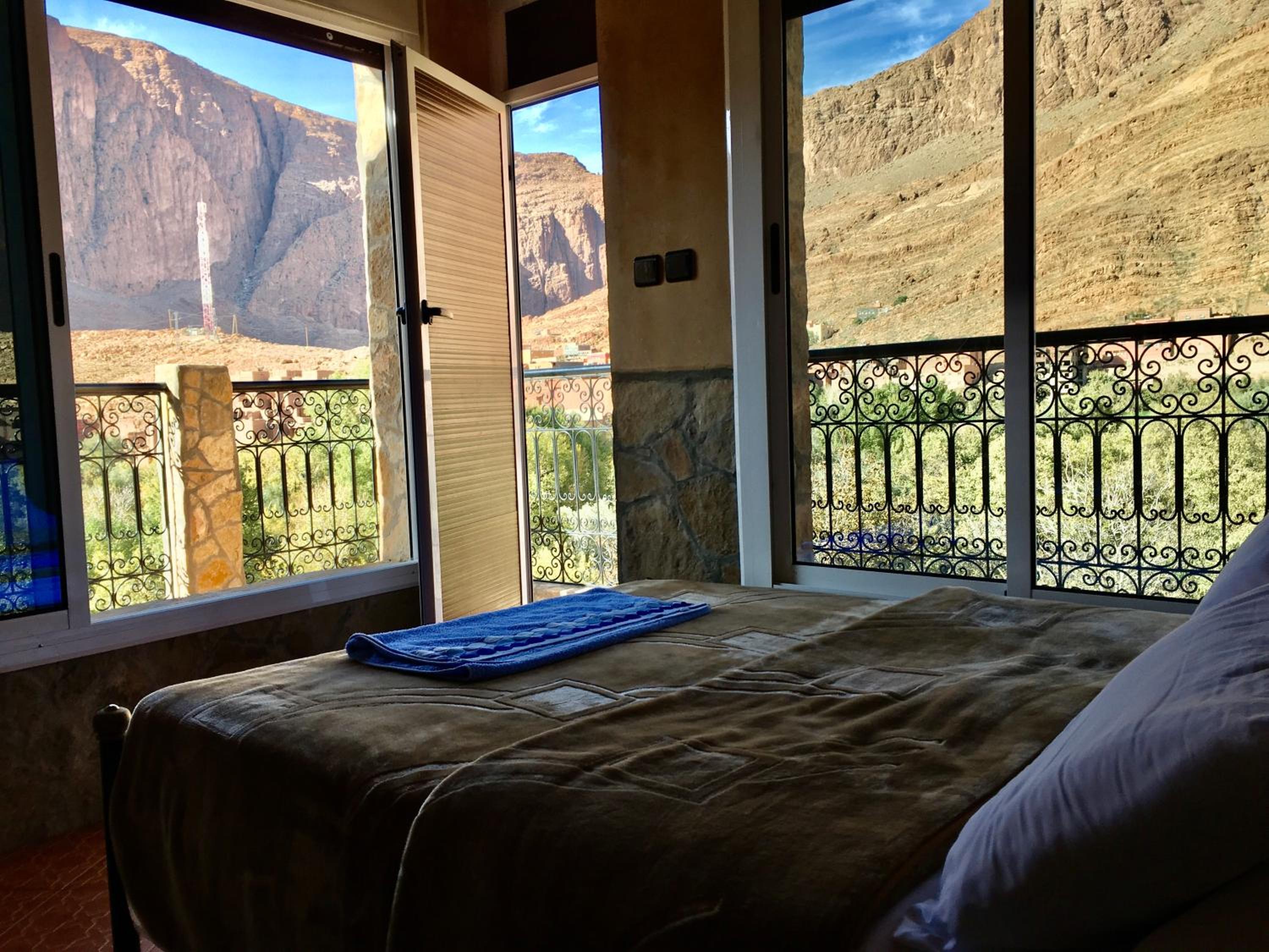 Deluxe Double Room with Balcony - Photo 6