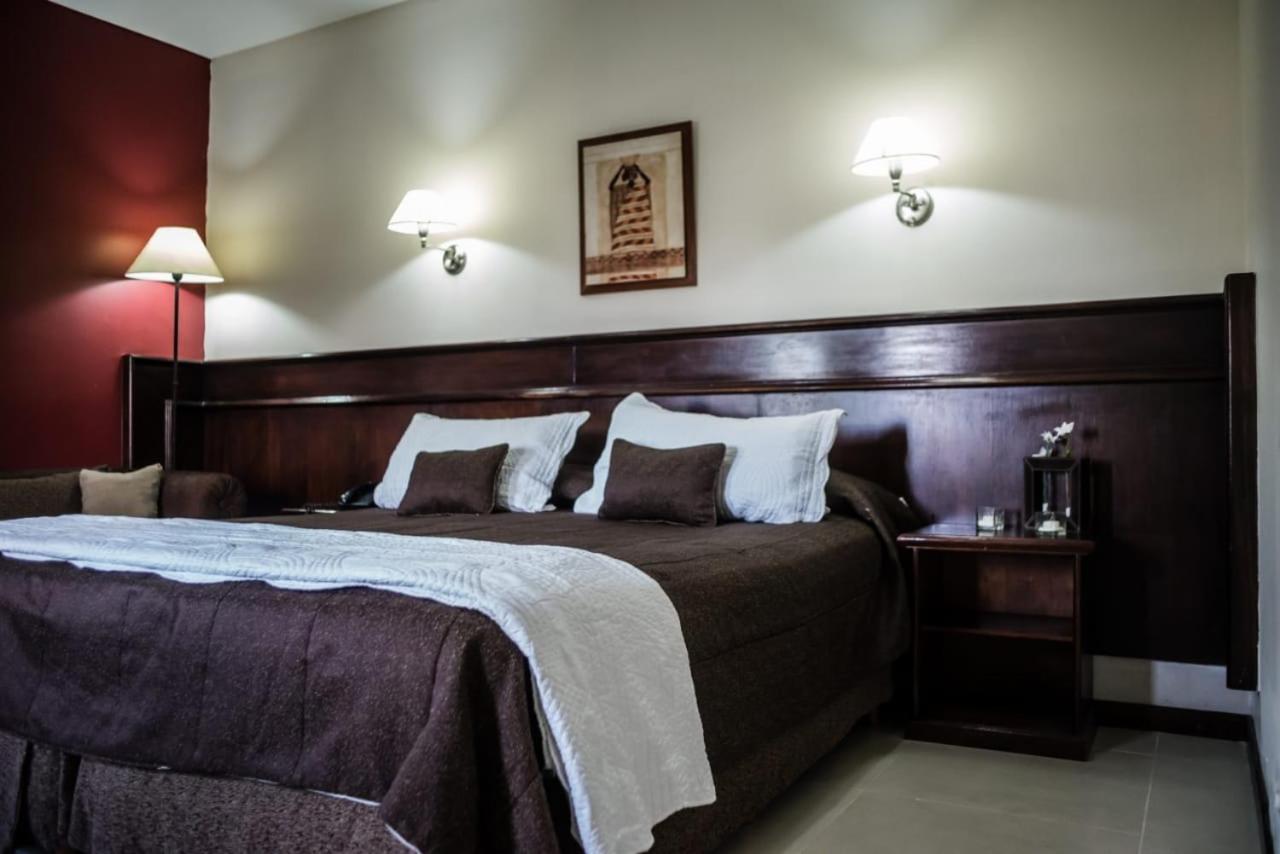 Standard Double Queen Bed Room photo 1
