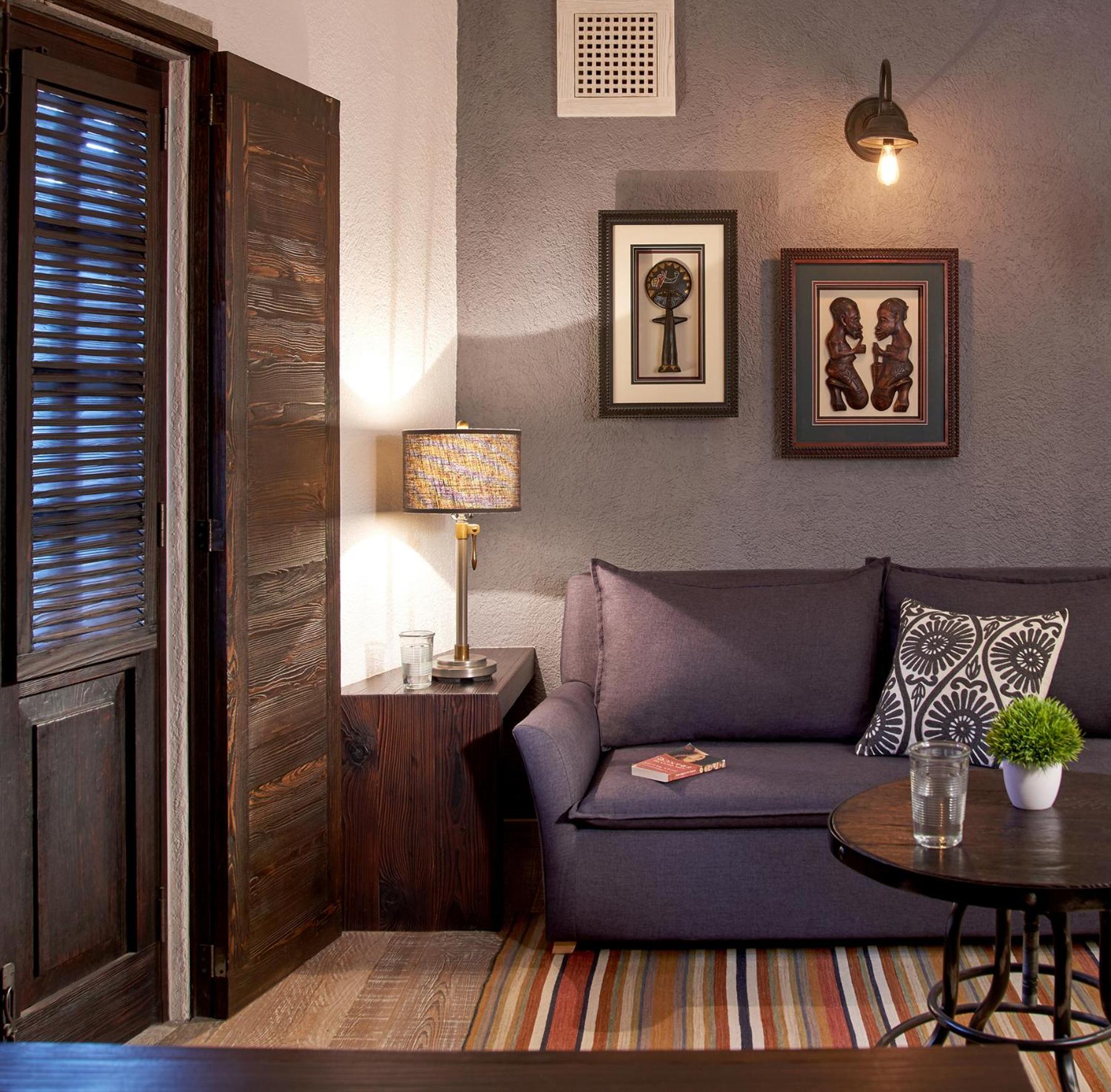 King Studio with Sofa Bed