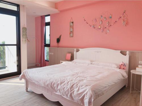 Queen Room with Balcony photo 1