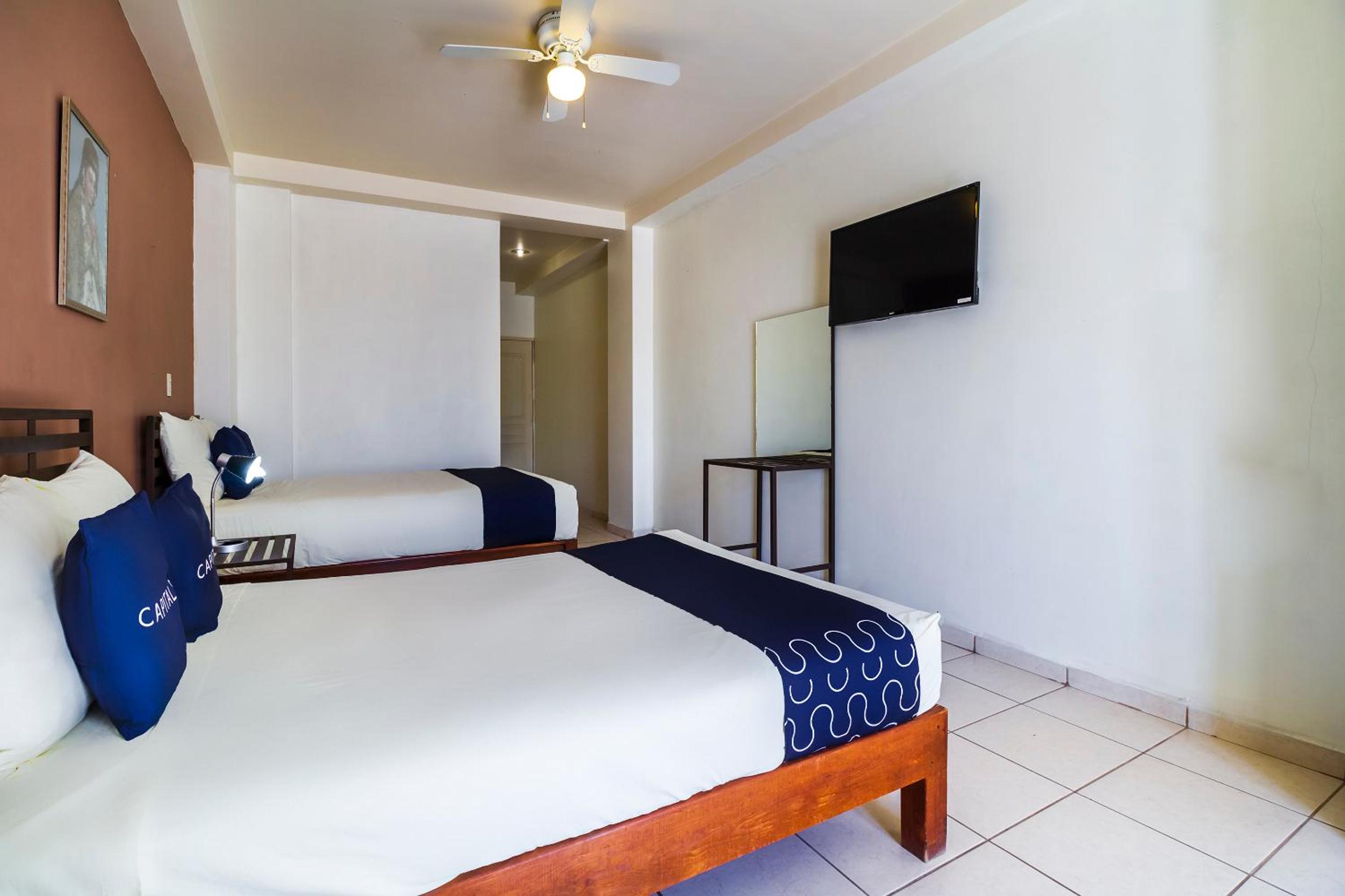 Budget Double Room photo 3