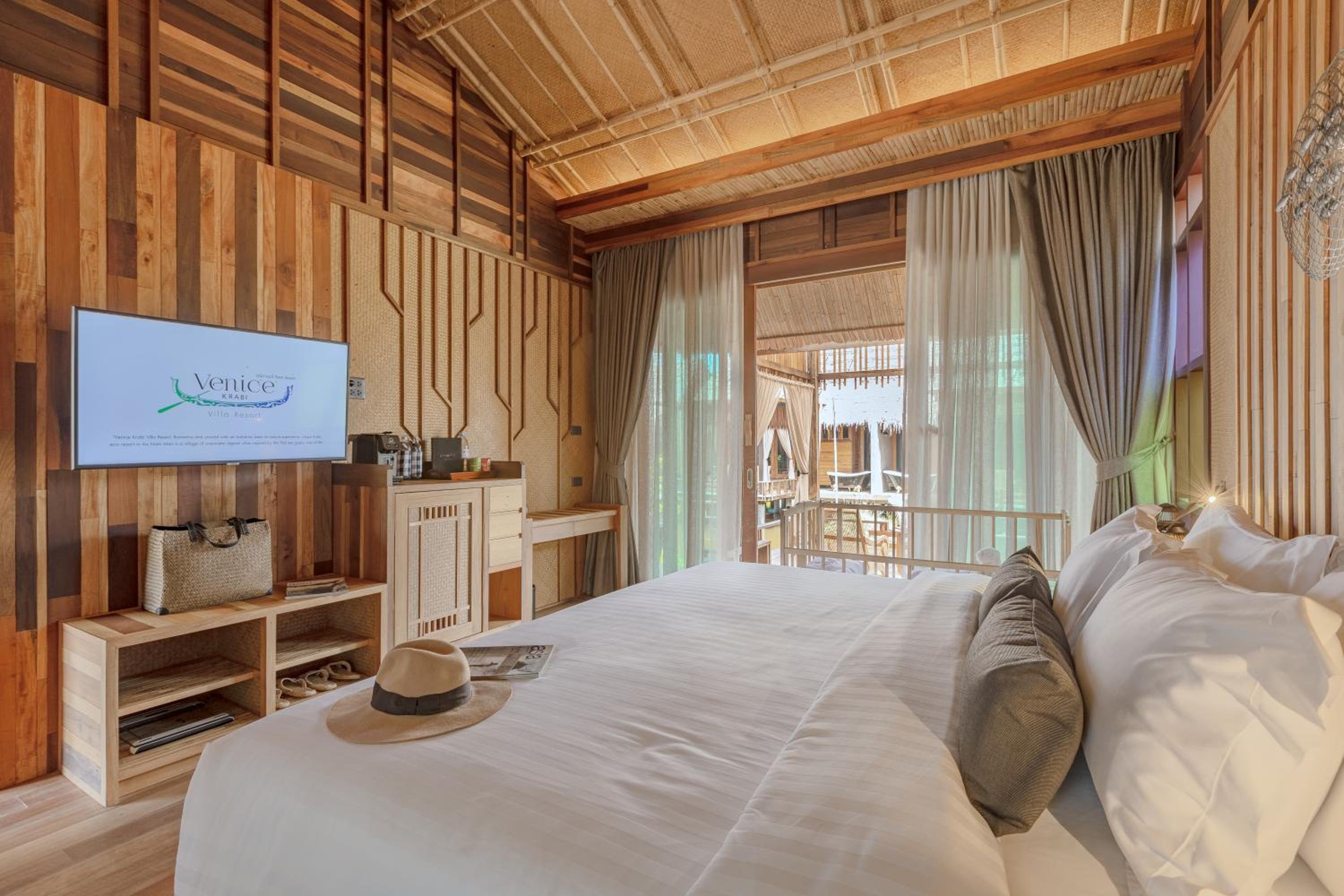 Family Suite Water Villa- Free Schedule Shuttle to Ao Nang Beach/ Railay Beach - Photo 5