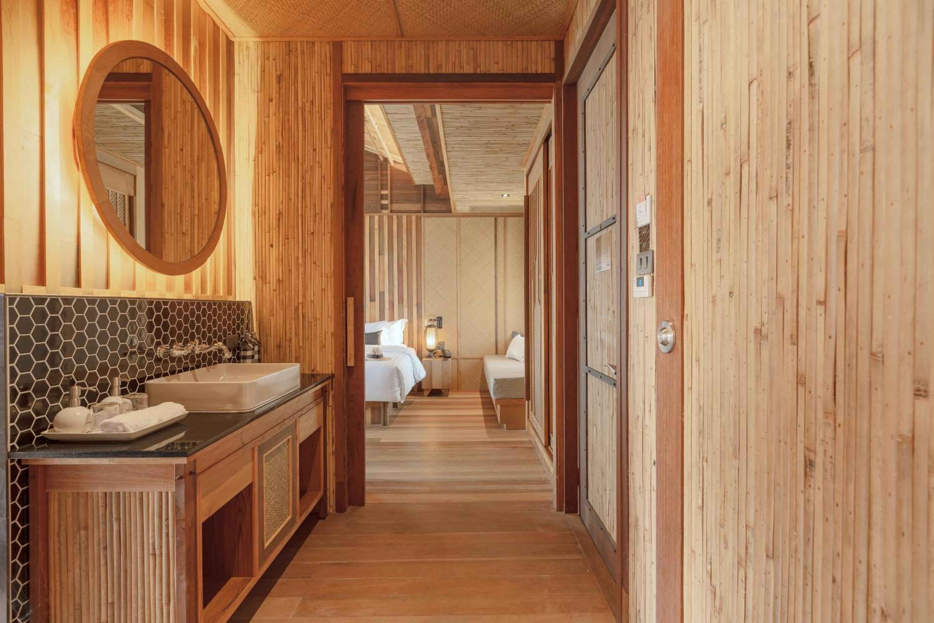Family Suite Water Villa- Free Schedule Shuttle to Ao Nang Beach/ Railay Beach - Photo 3