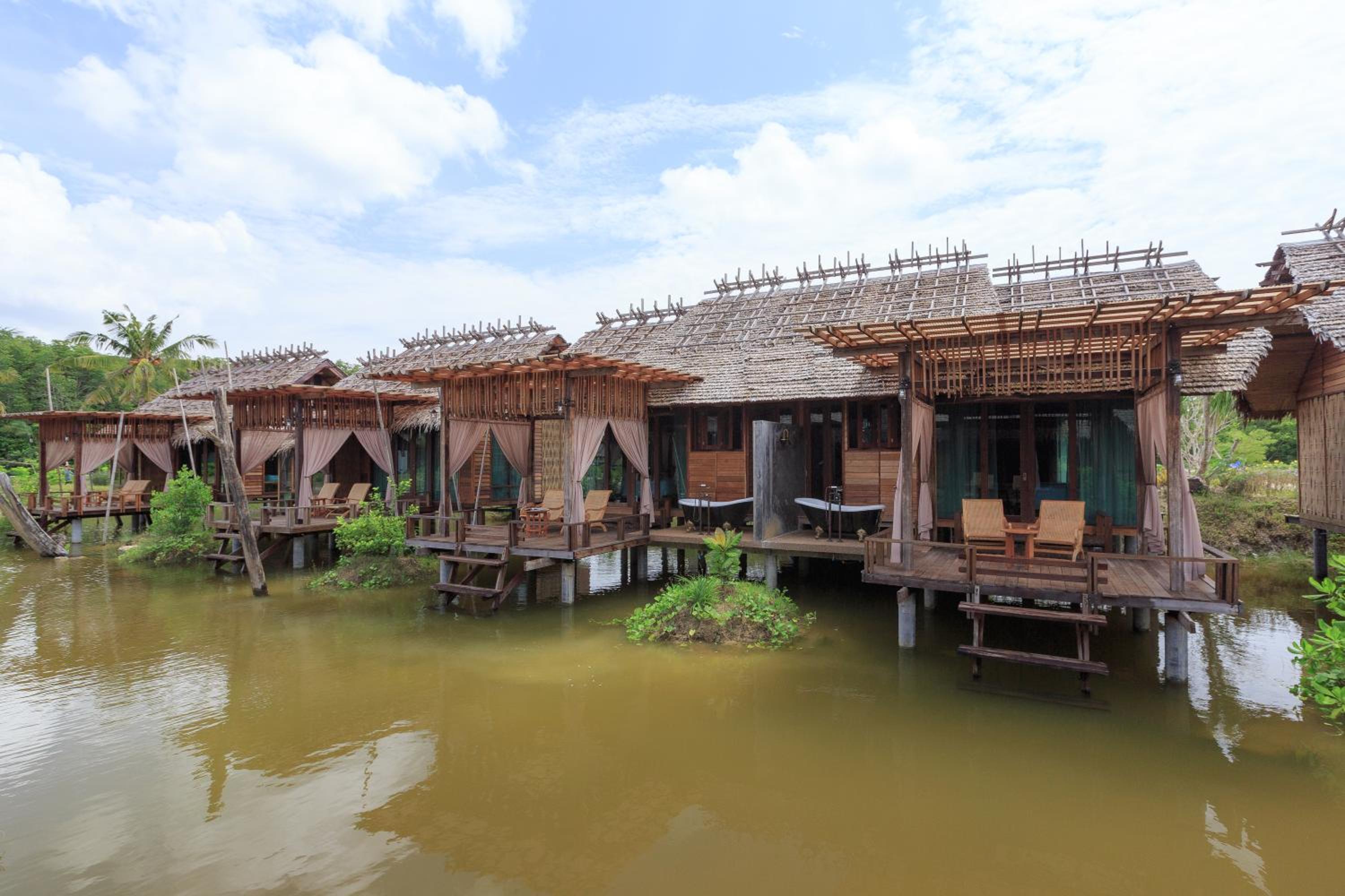 Family Suite Water Villa- Free Schedule Shuttle to Ao Nang Beach/ Railay Beach - Photo 2