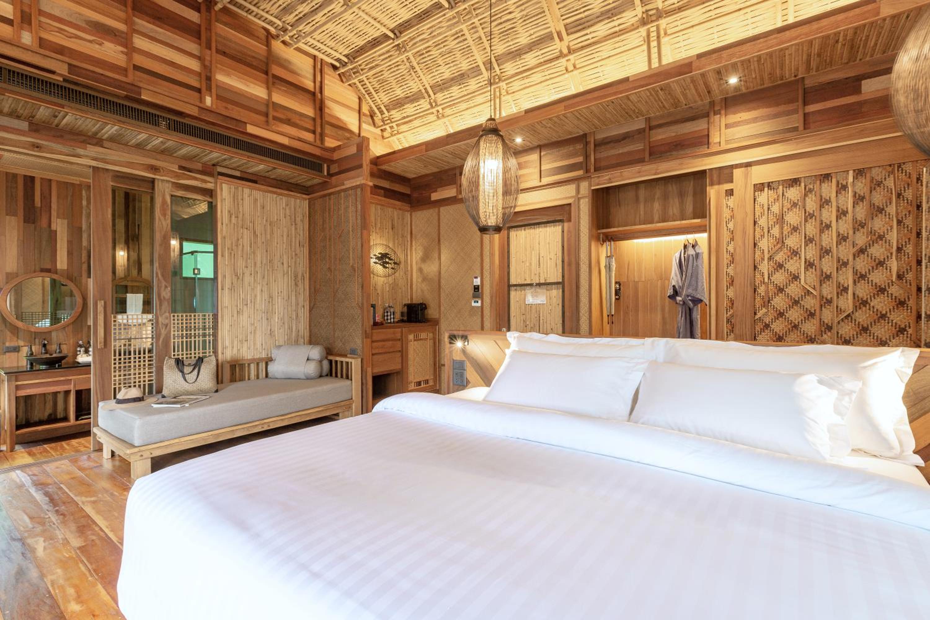 Jacuzzi Suite Water Villa- Free Schedule Shuttle to Ao Nang Beach/ Railay Beach - Photo 1