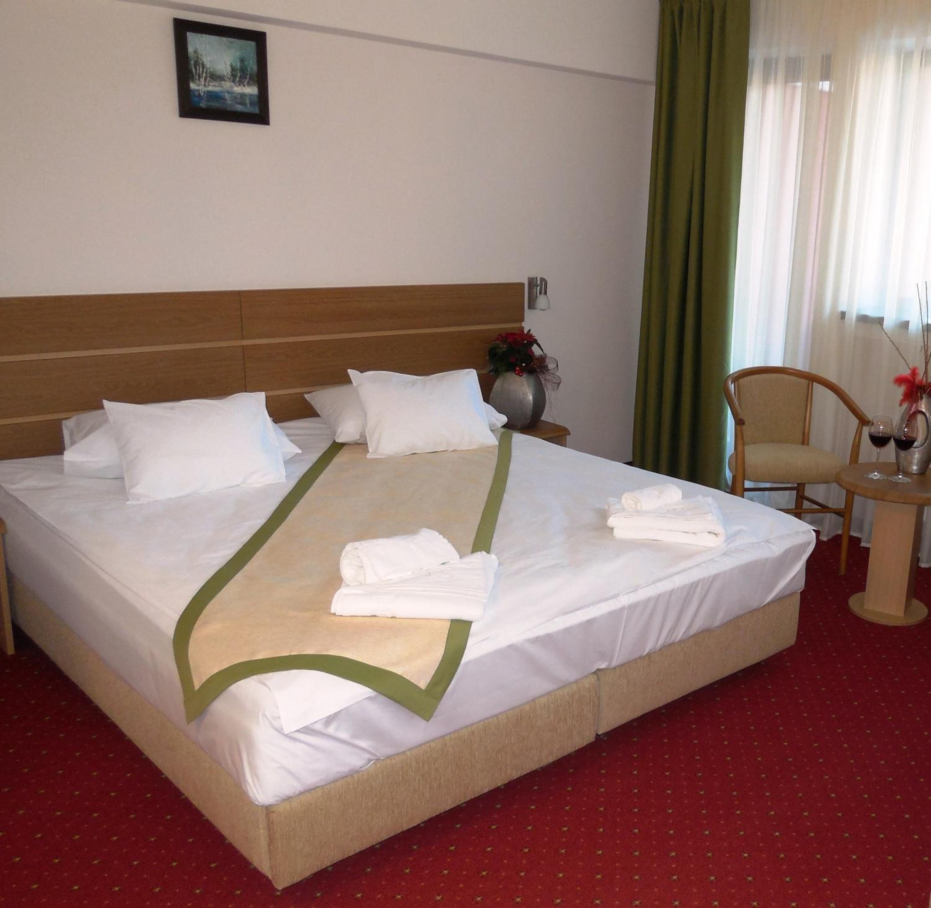 Standard Double Room - Photo 1