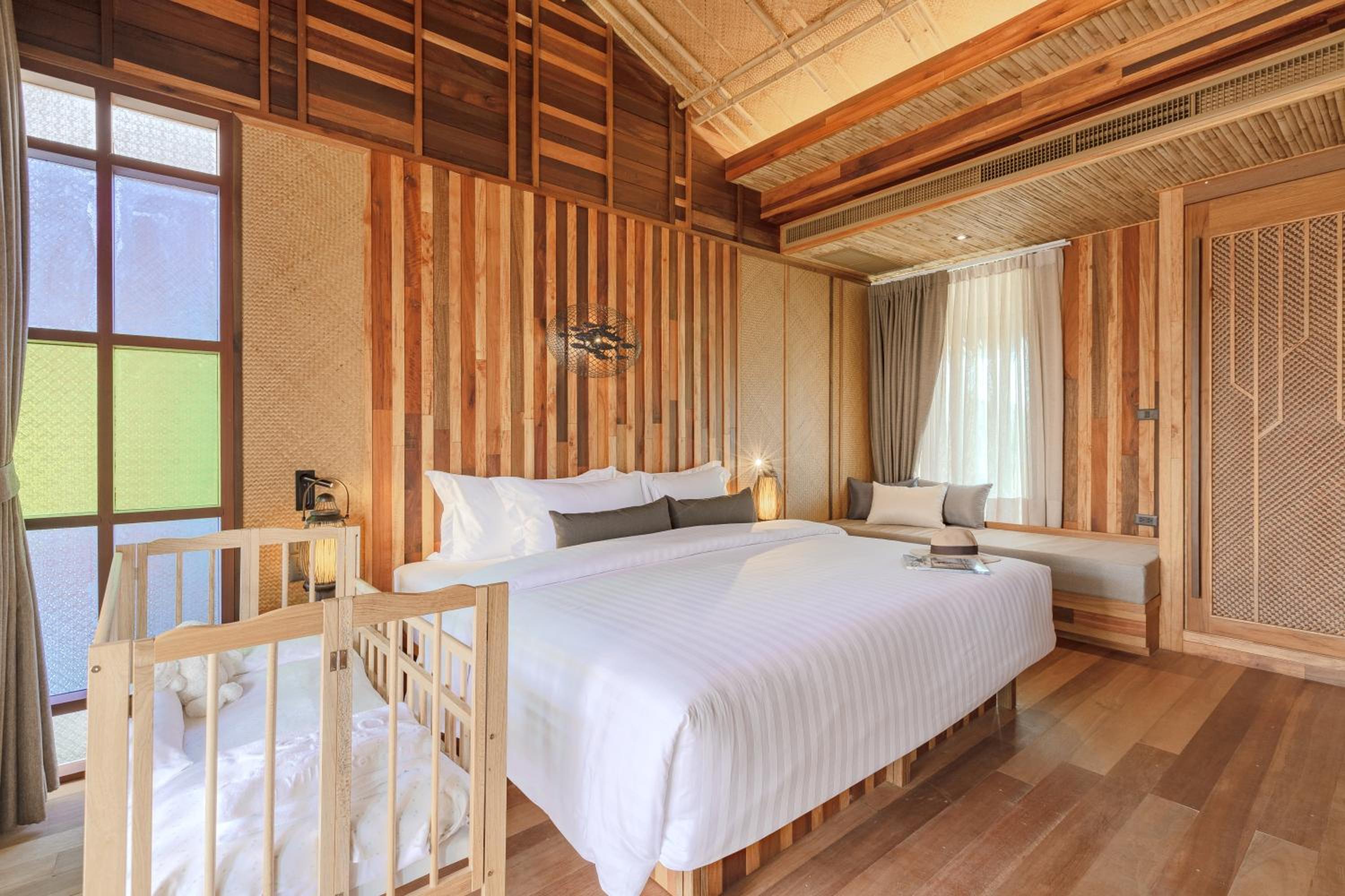Family Suite Water Villa- Free Schedule Shuttle to Ao Nang Beach/ Railay Beach - Photo 6