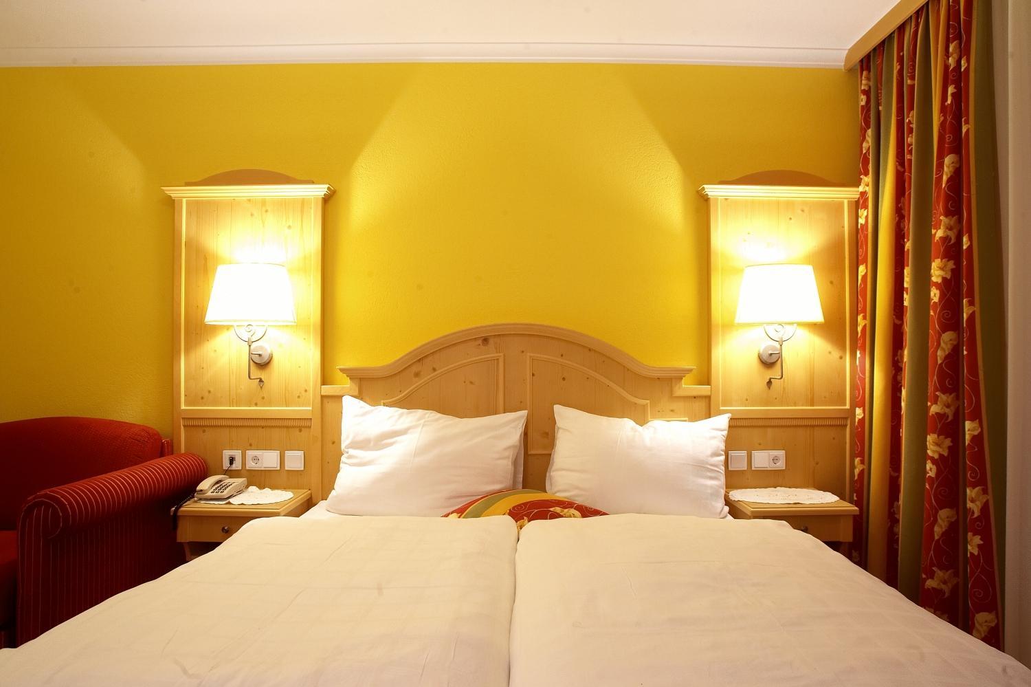 Double Room with Balcony - Photo 2