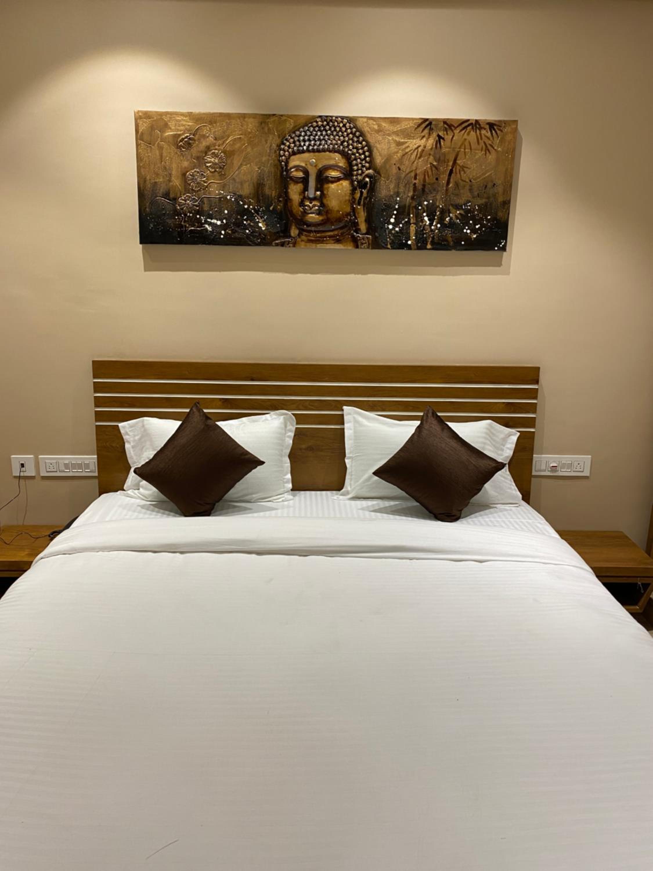 Deluxe Room - Photo 3