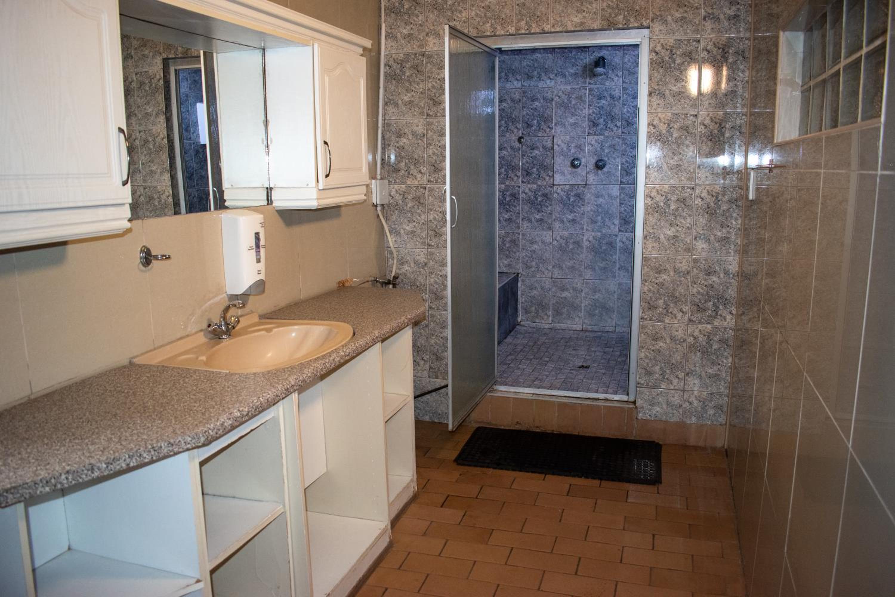 Double Room - Photo 4