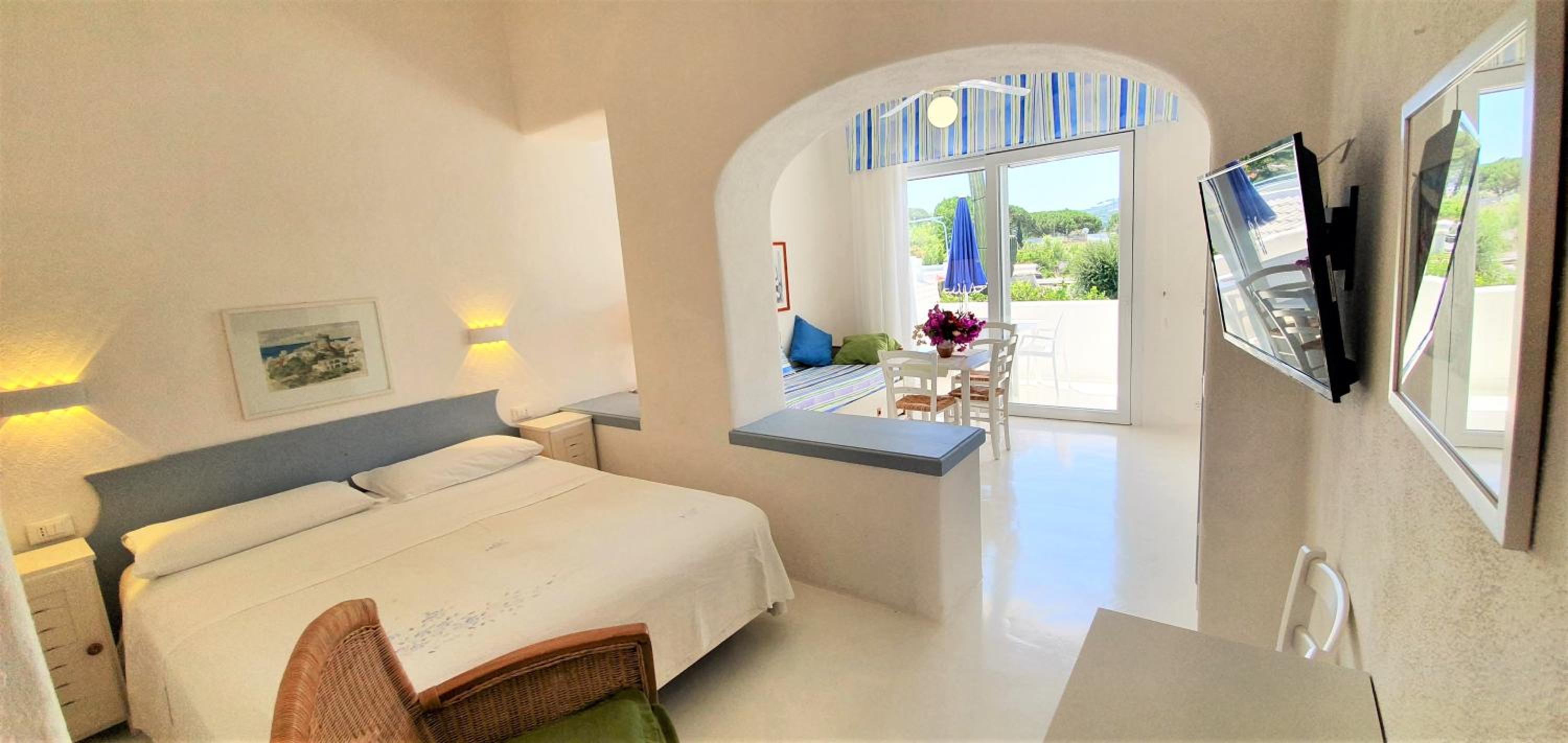 Studio with Balcony and Sea View