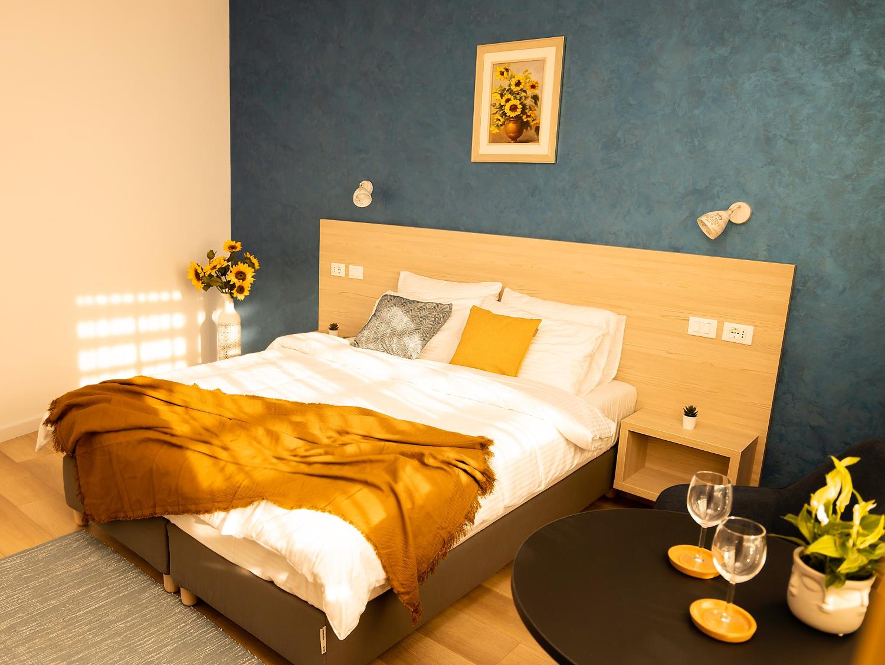 Standard Double Room - Photo 10