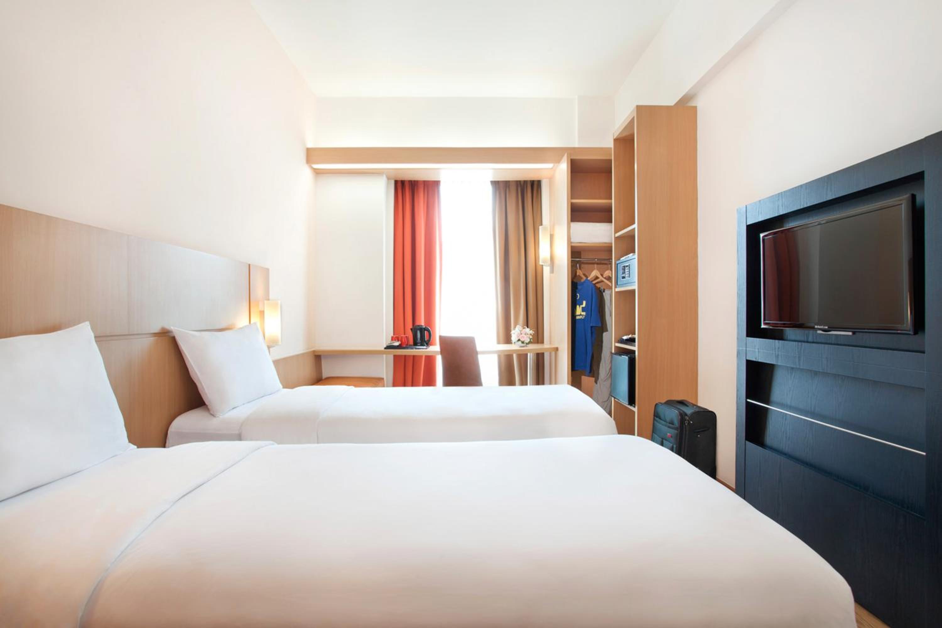 Standard Twin Room photo 2