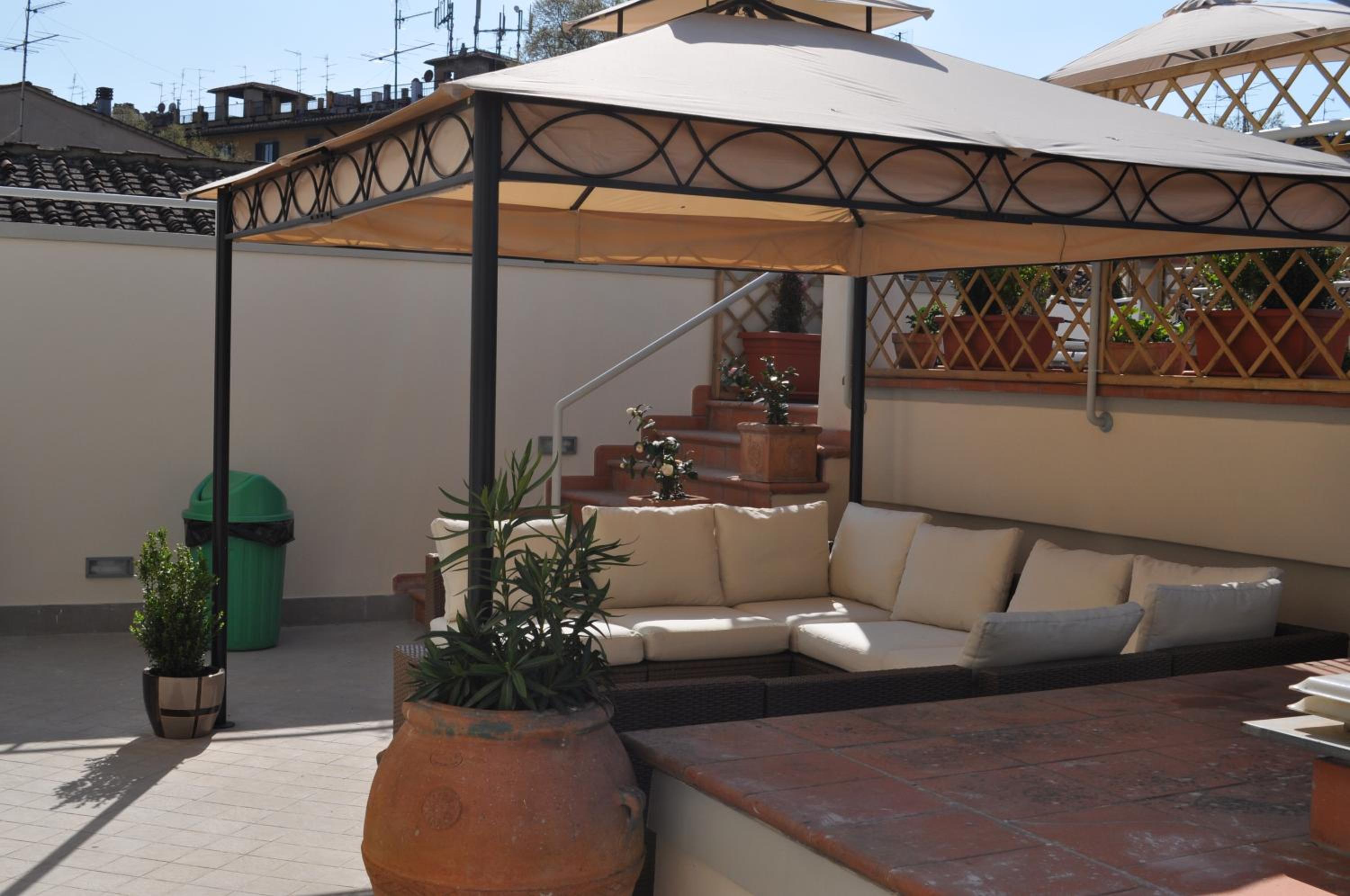 Apartment With Balcony photo 2