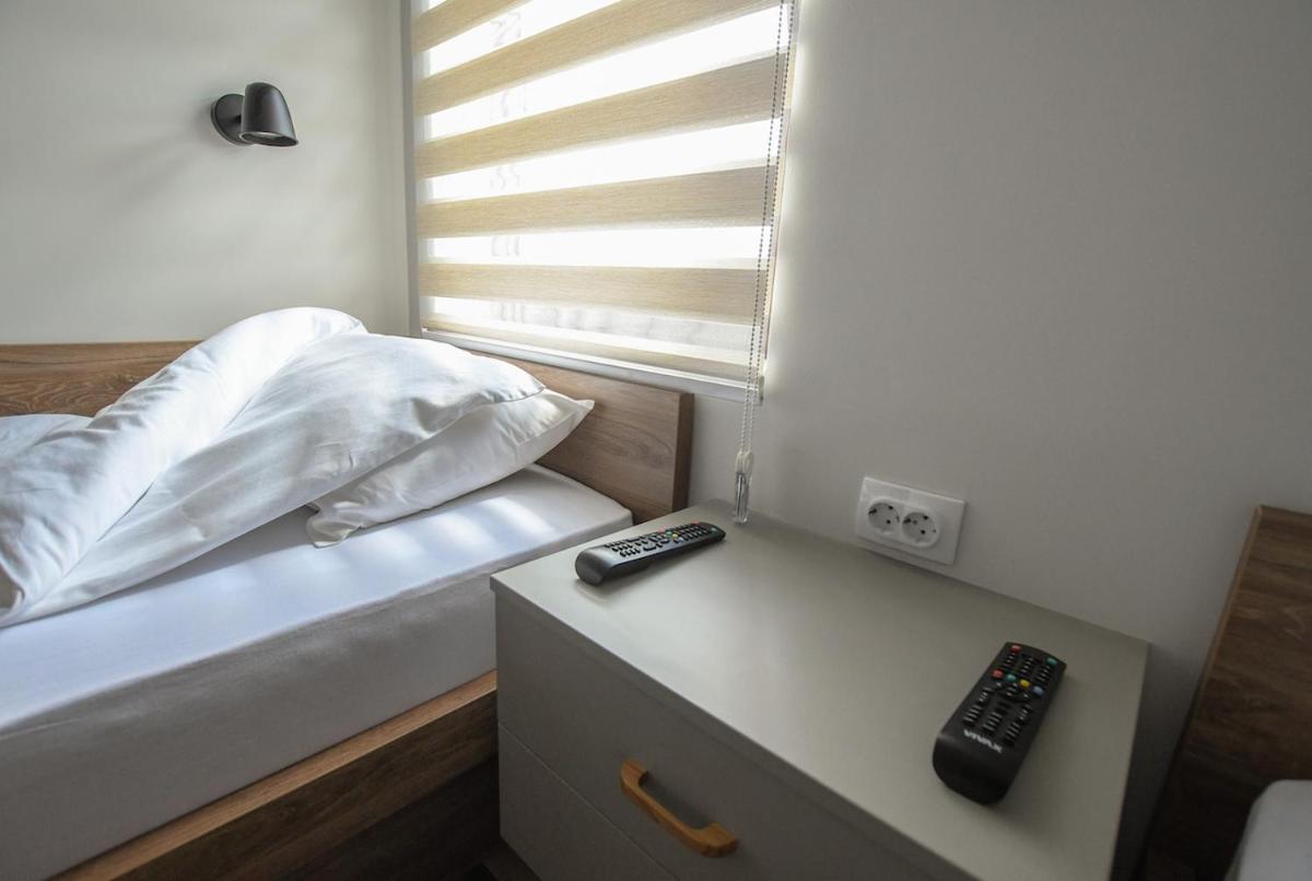 Basic Triple Room photo 2