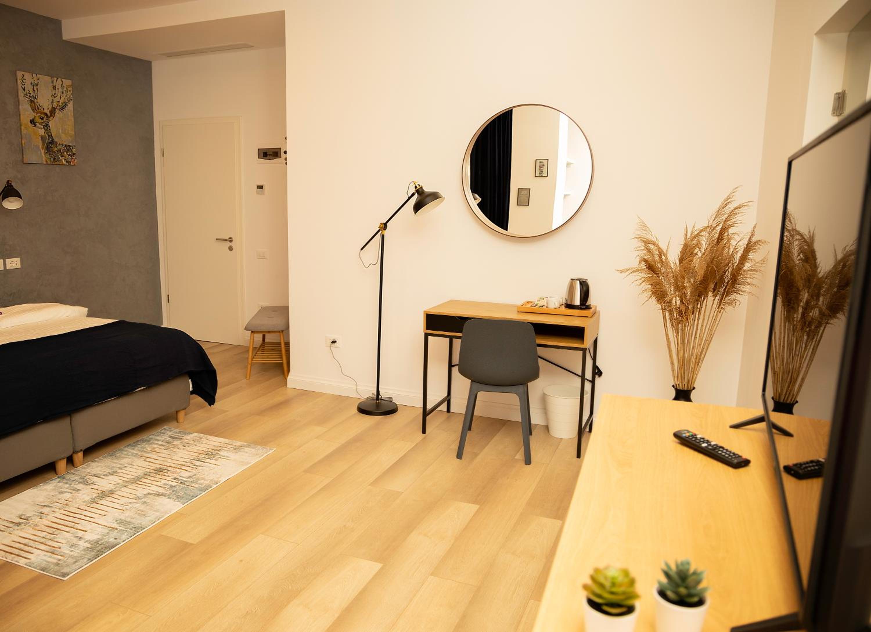 Deluxe Double or Twin Room - Photo 6