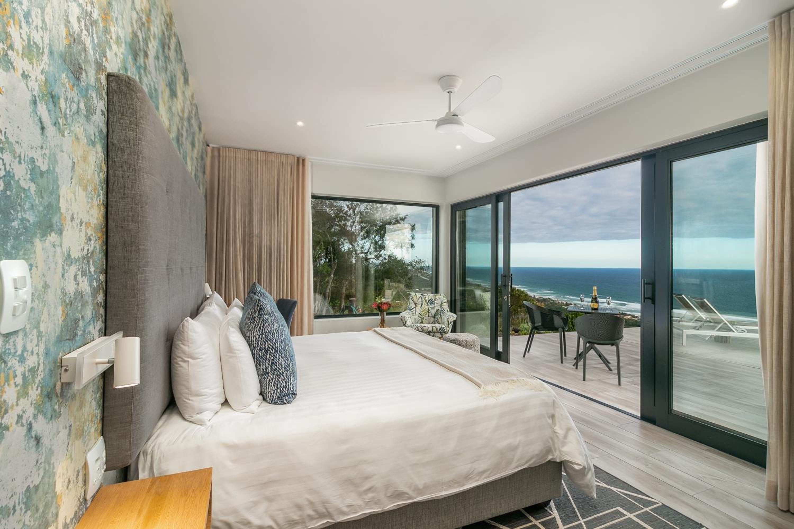 Deluxe Double or Twin Room with Sea View - Photo 1