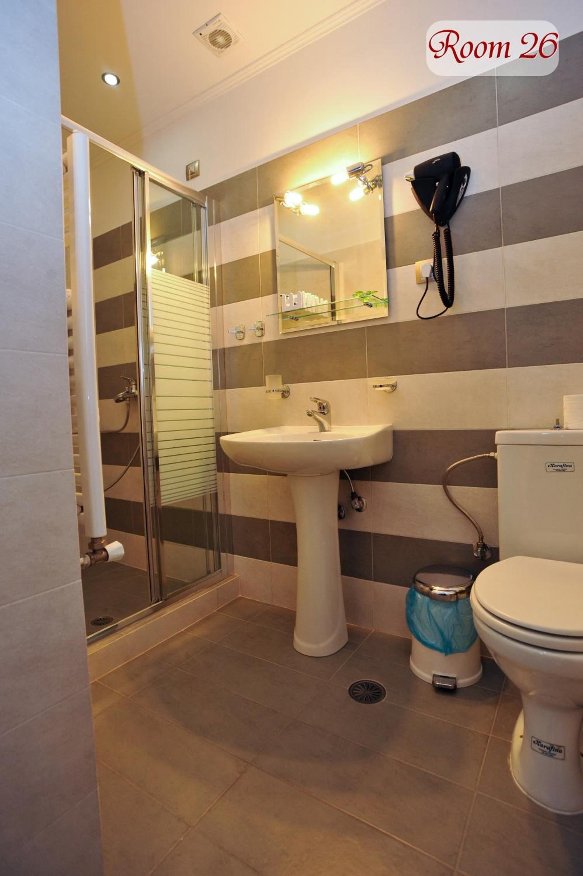 Double or Twin Room photo 2