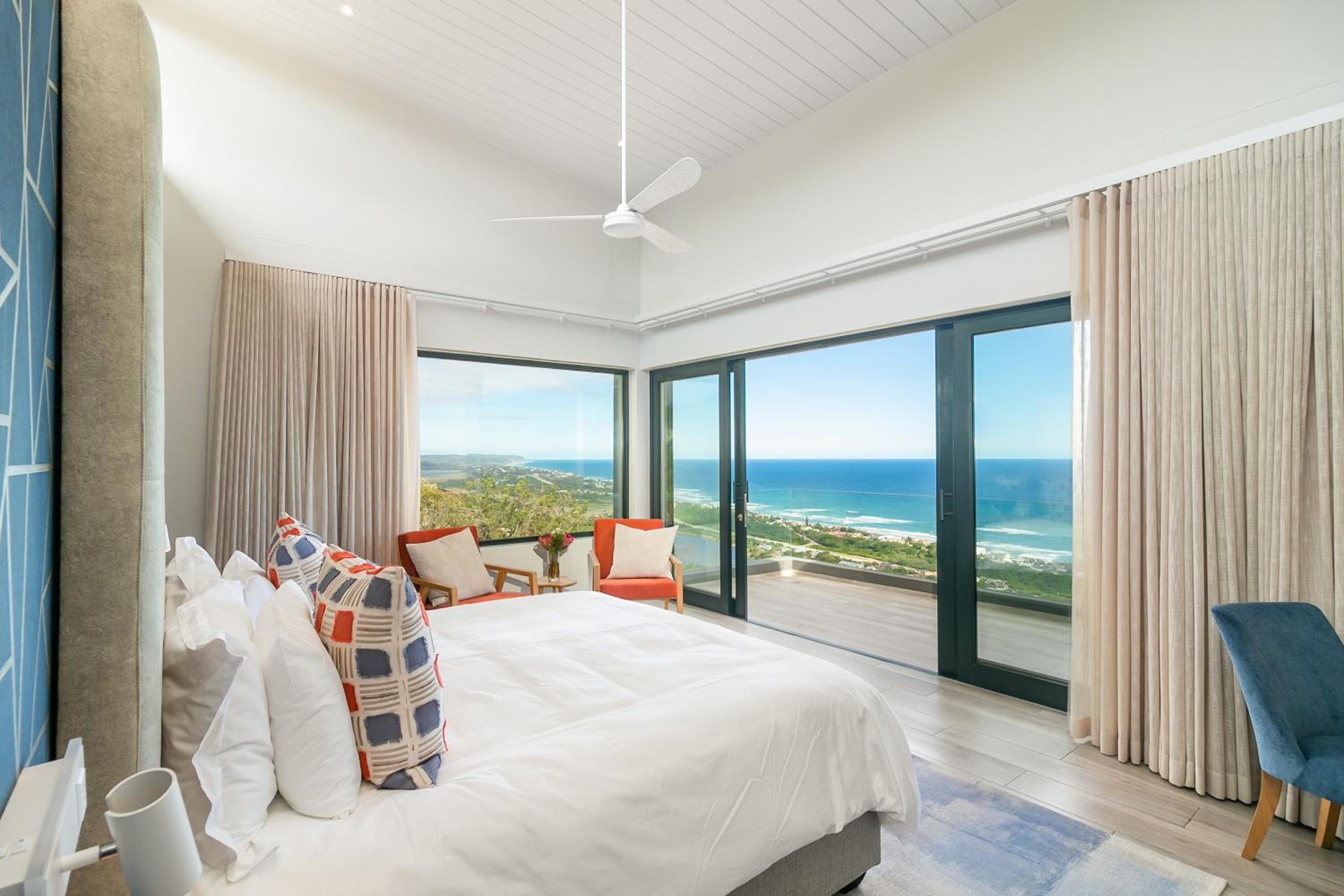 Deluxe Double Room with Balcony and Sea View