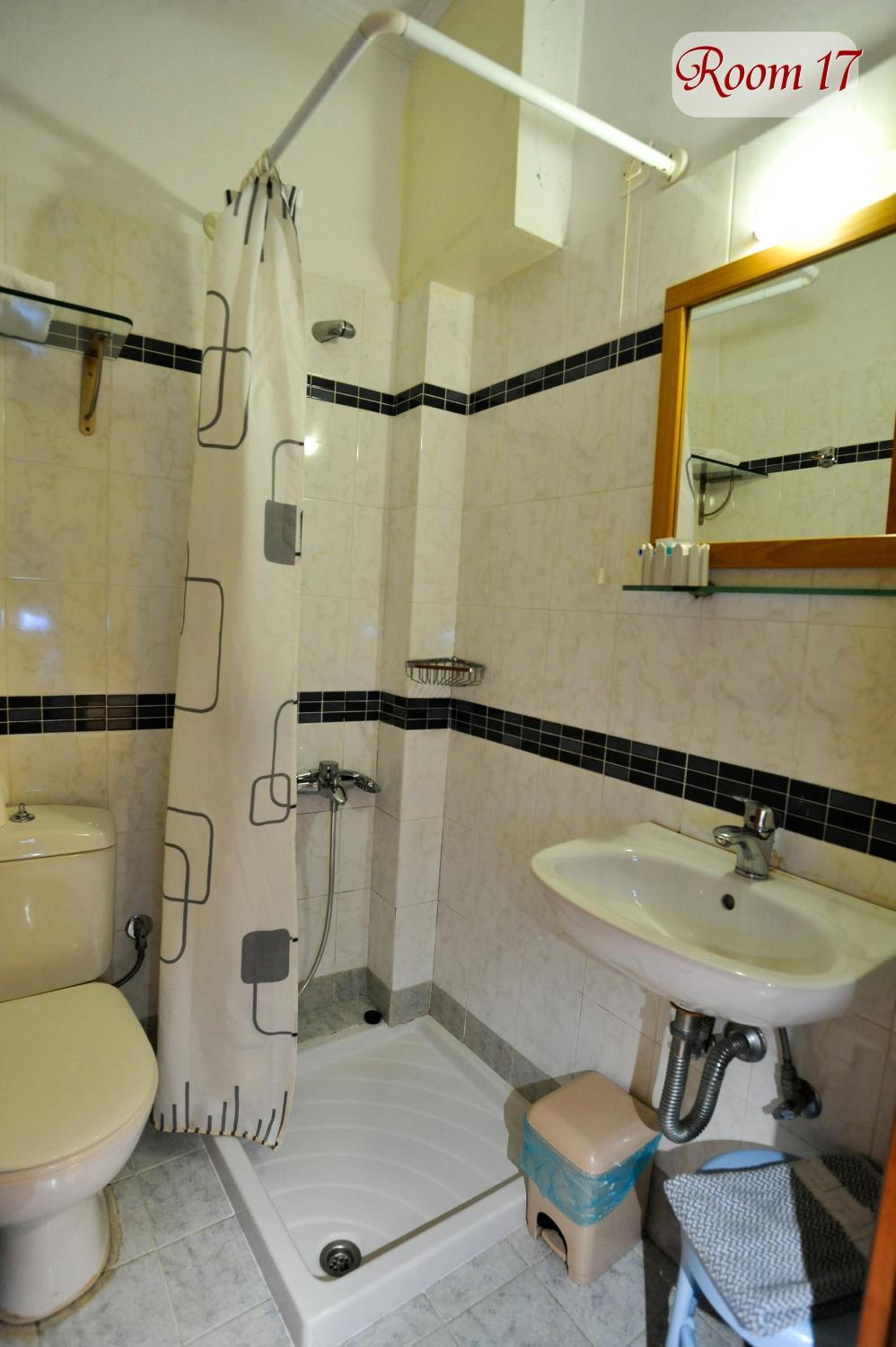Standard Single Room with Shower photo 2