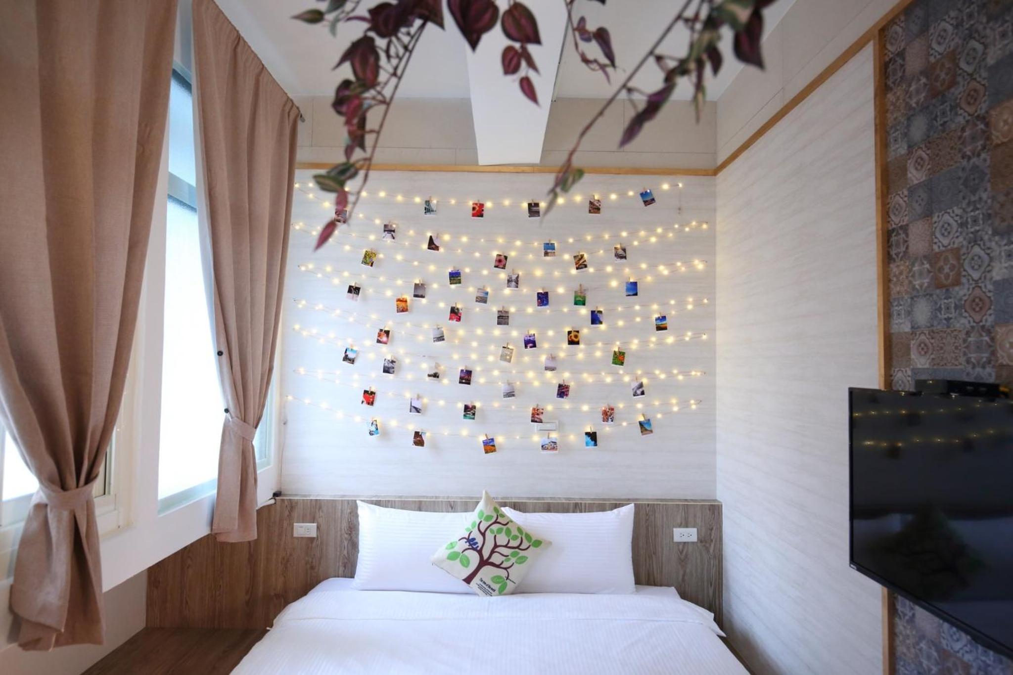 Standard Double Room - Photo 8