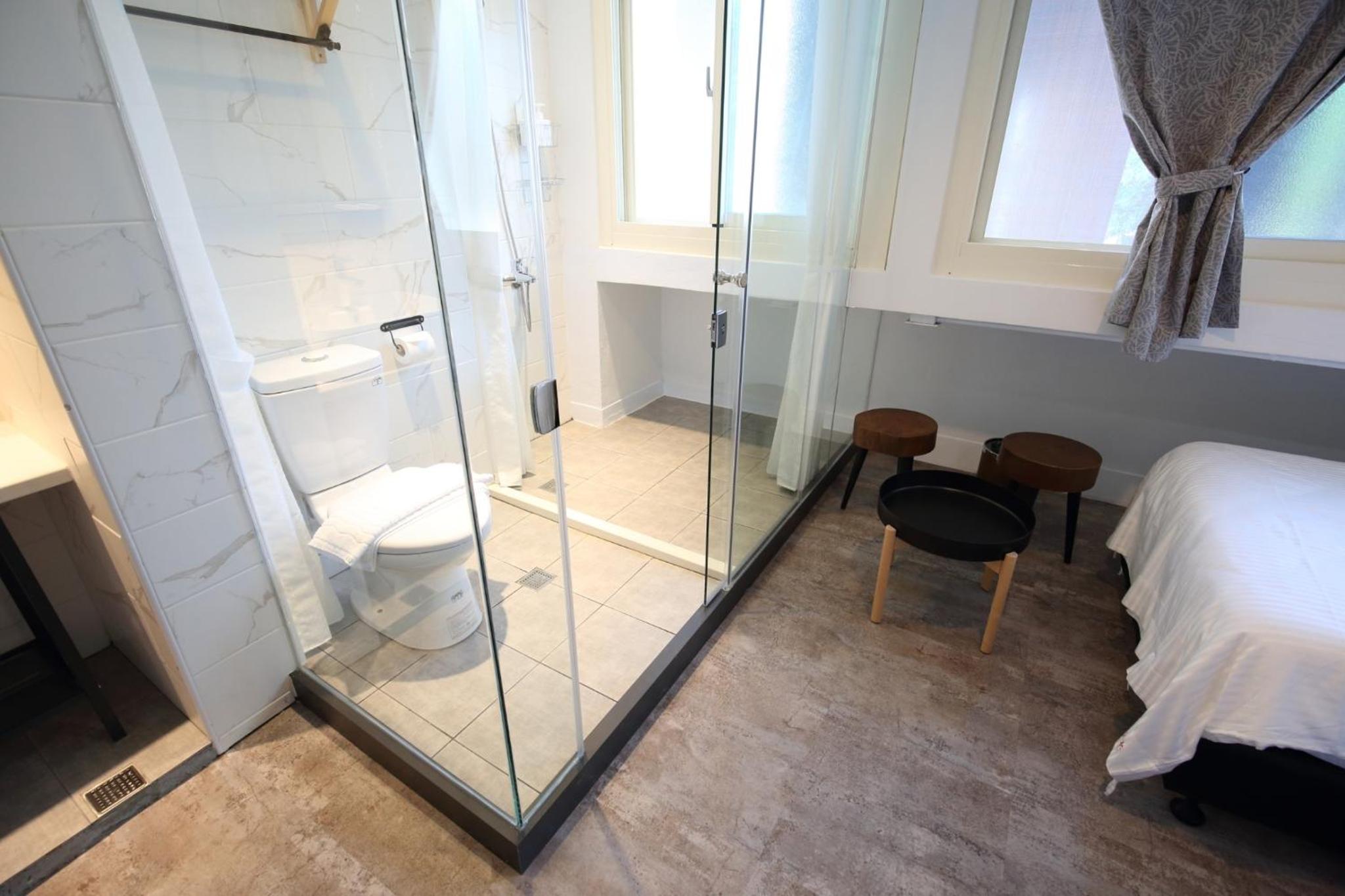 Standard Twin Room - Photo 2