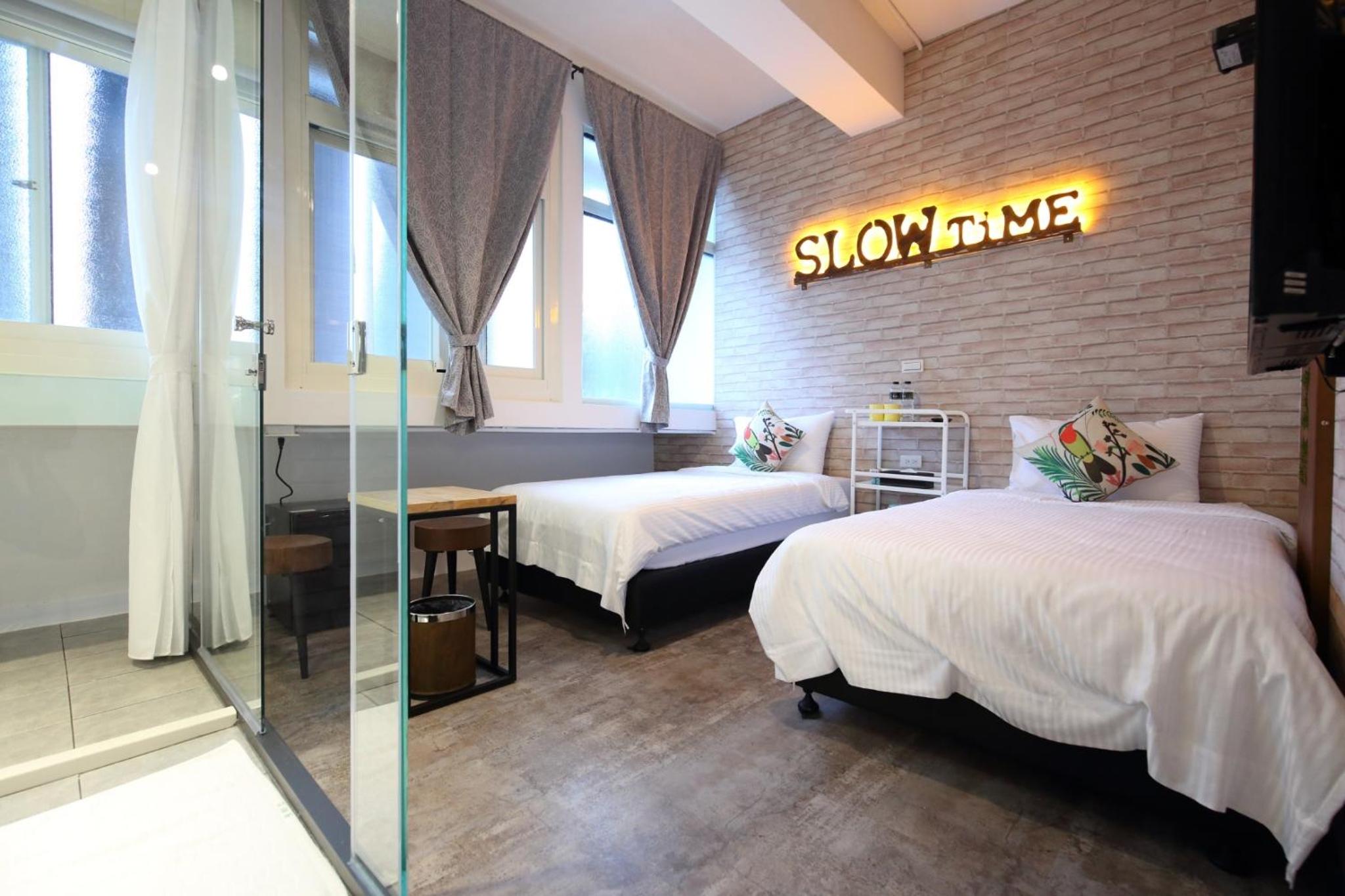 Standard Twin Room - Photo 5