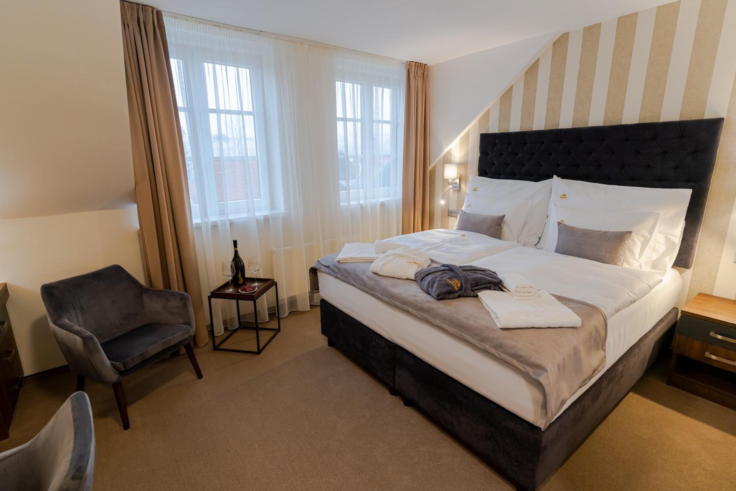 Superior Double or Twin Room - Photo 6