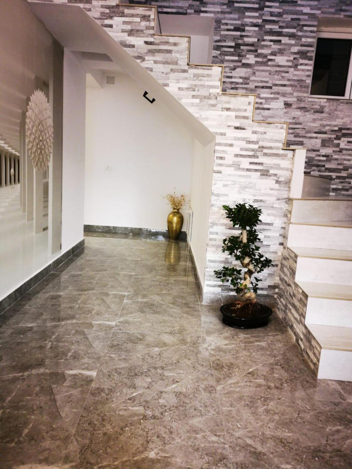 Double Room with Private Bathroom - Photo 9