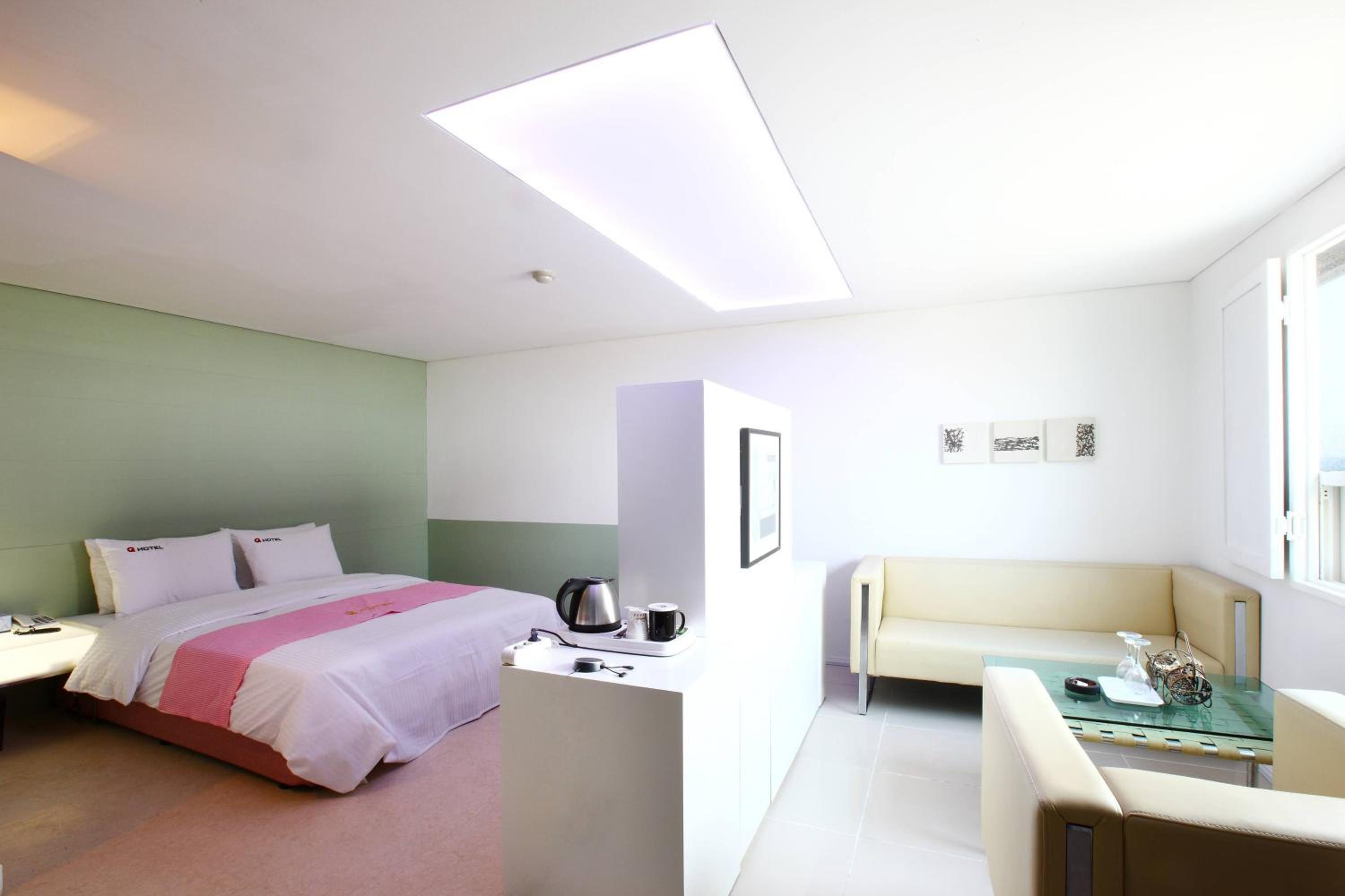 Deluxe Double Room photo 3