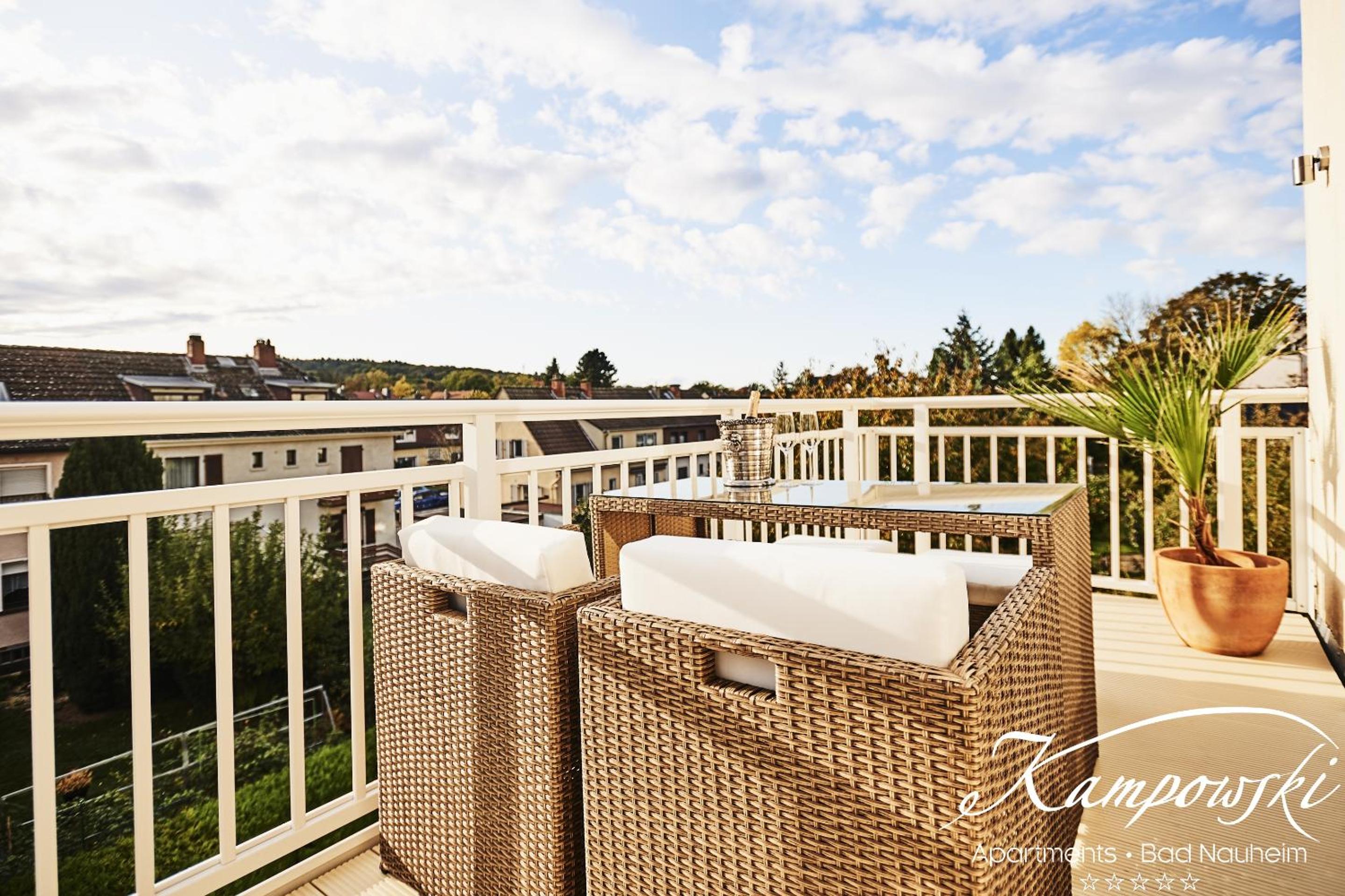 Two-Bedroom Deluxe Apartment with Balcony photo 3