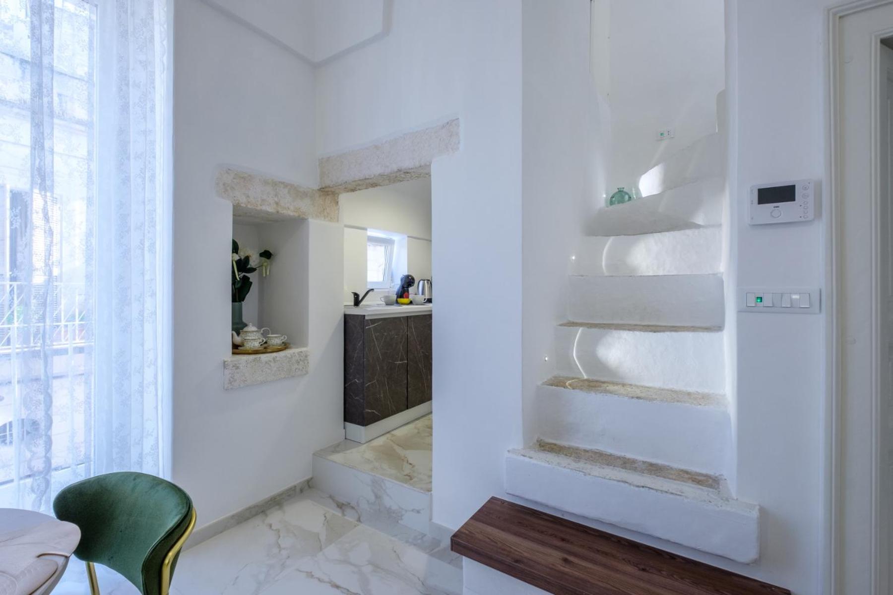 Deluxe Double Room with Bath - Photo 38