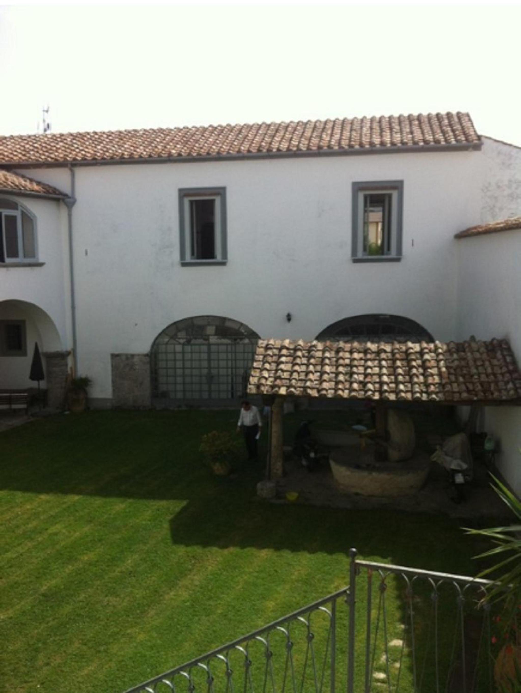 Four-Bedroom House photo 3