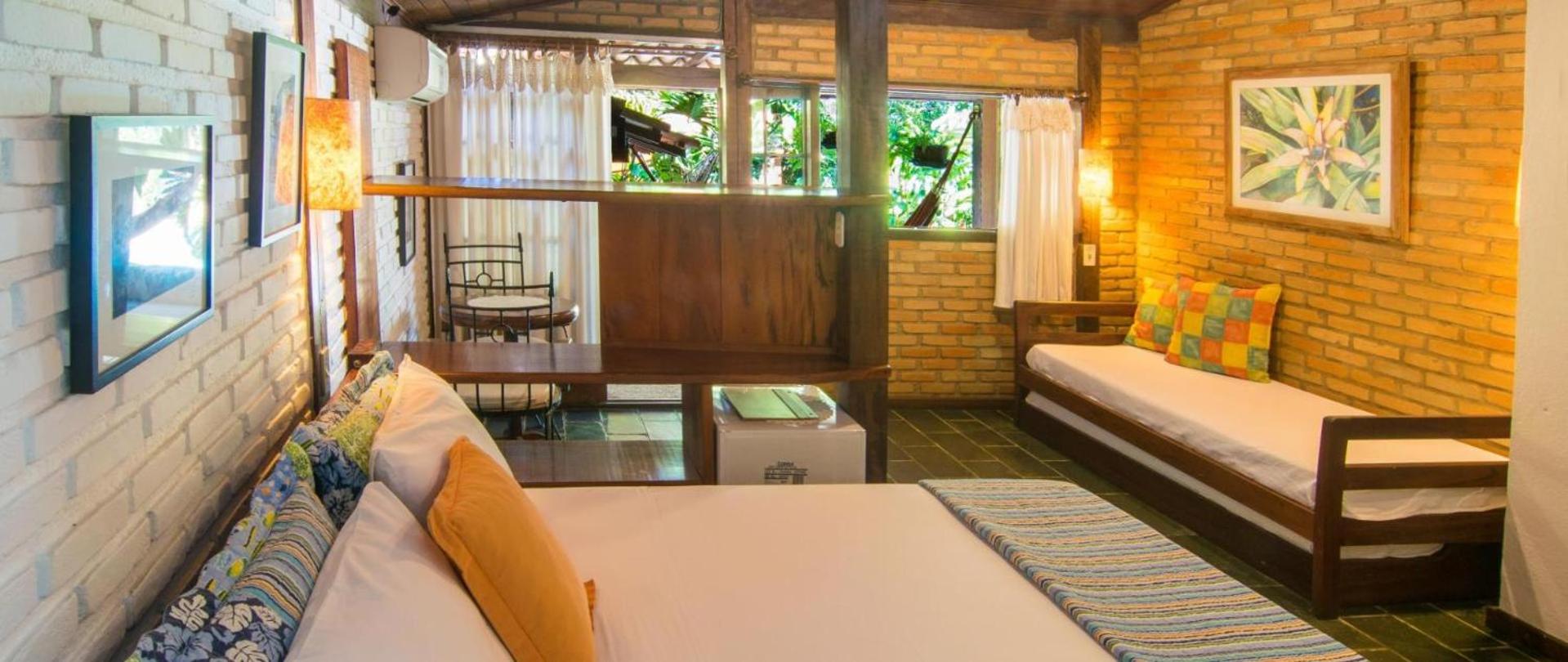 Triple Room with Pool View photo 3