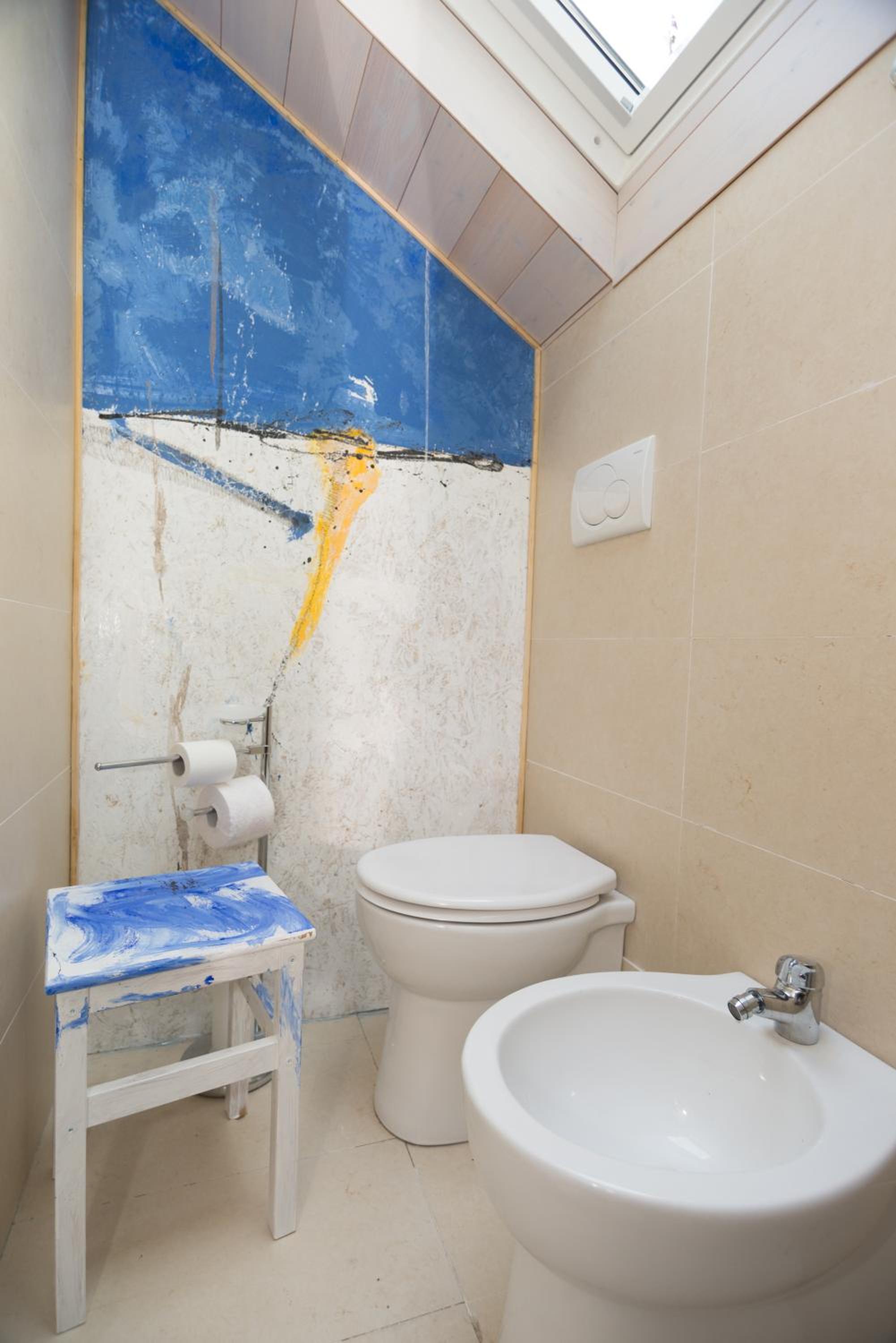 Two-Bedroom Apartment - Photo 9