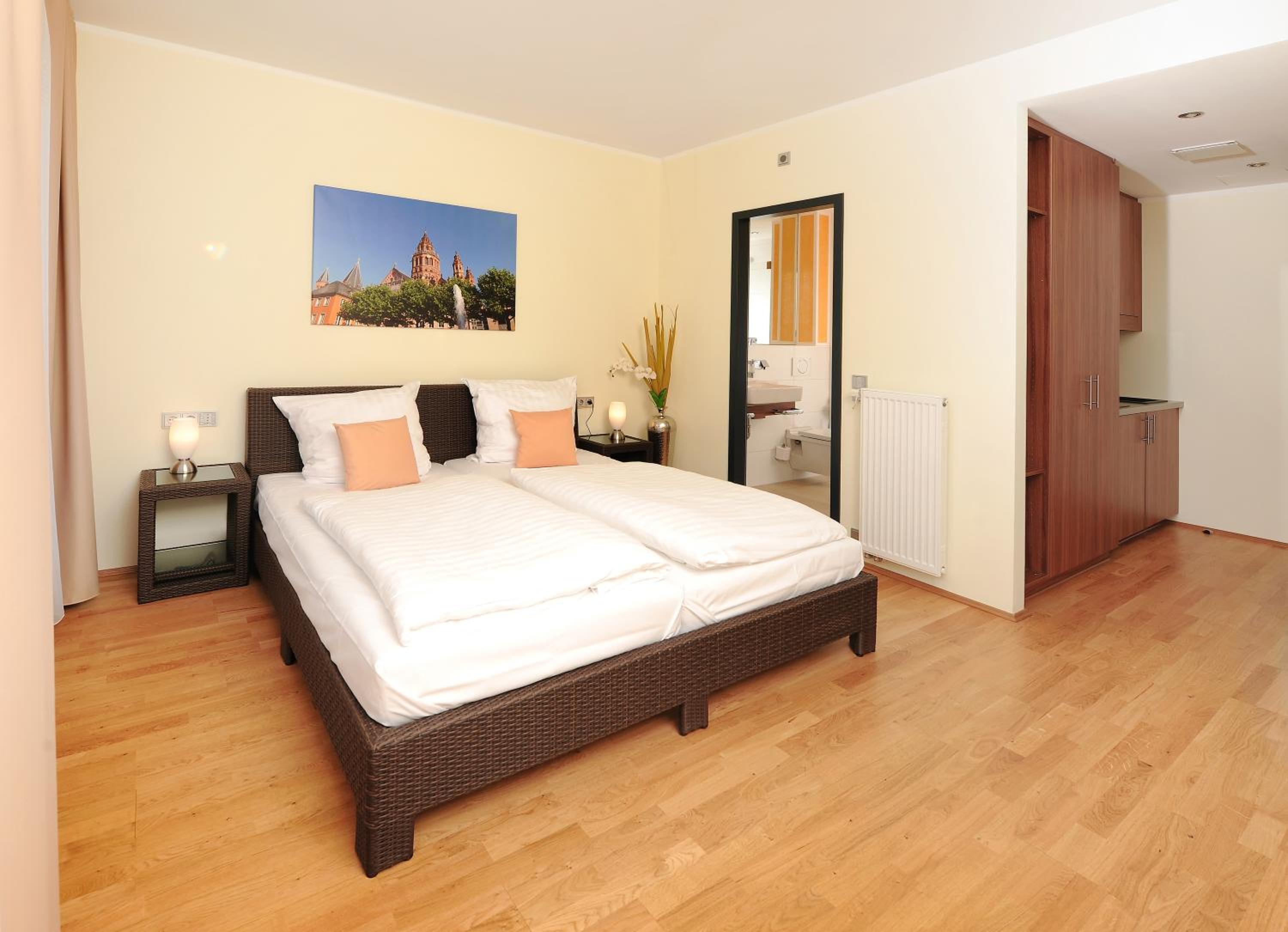 Studio (2 Adults) - Photo 1