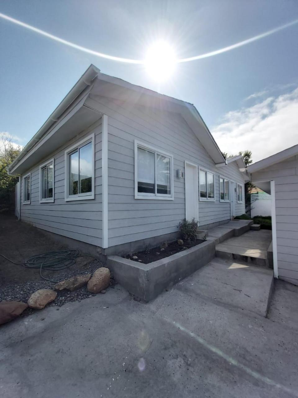 One-Bedroom House photo 1