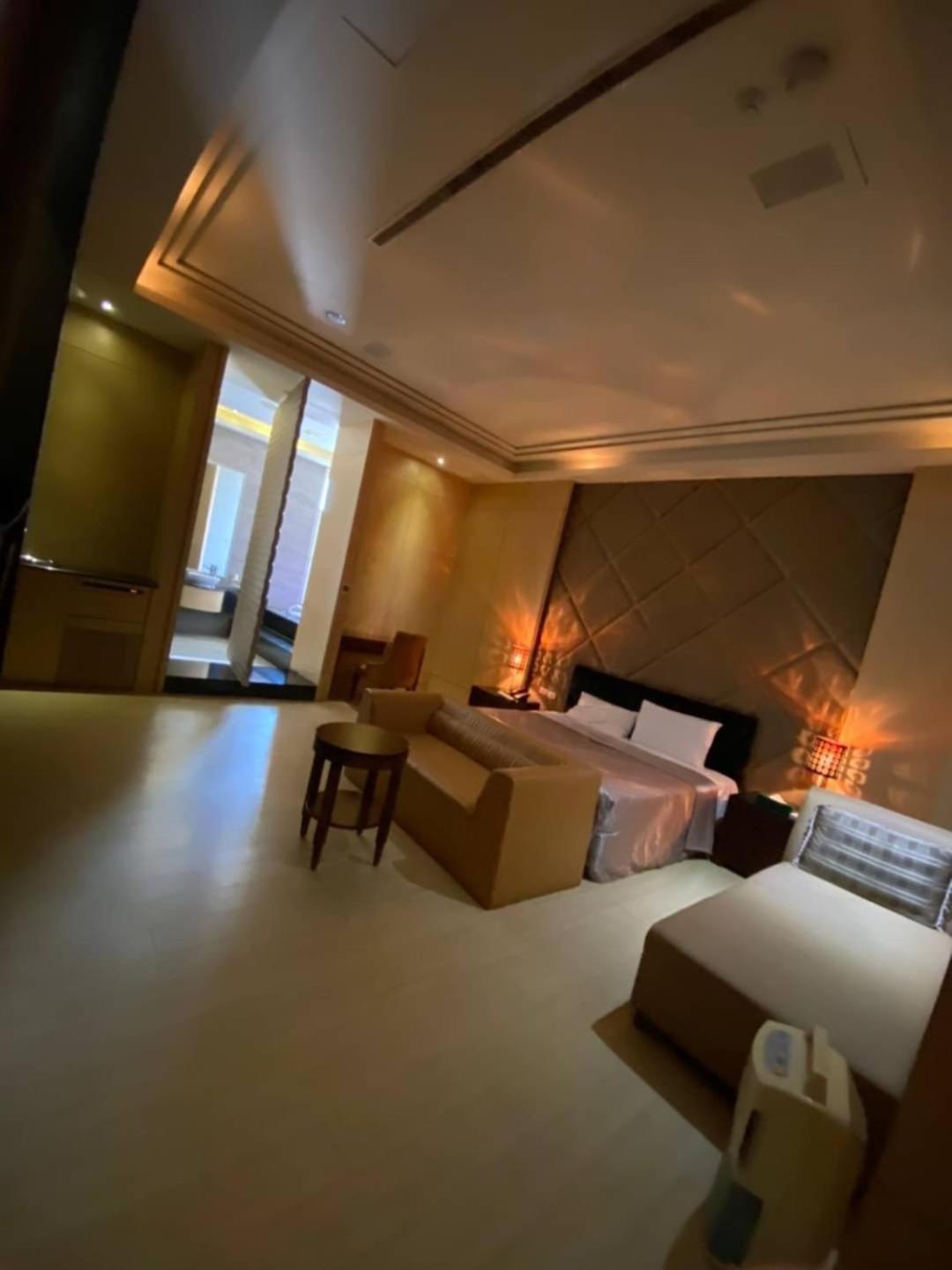 Business Double Room - No Garage