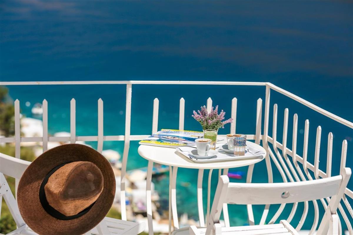 Double Room With Balcony And Sea View - Photo 31