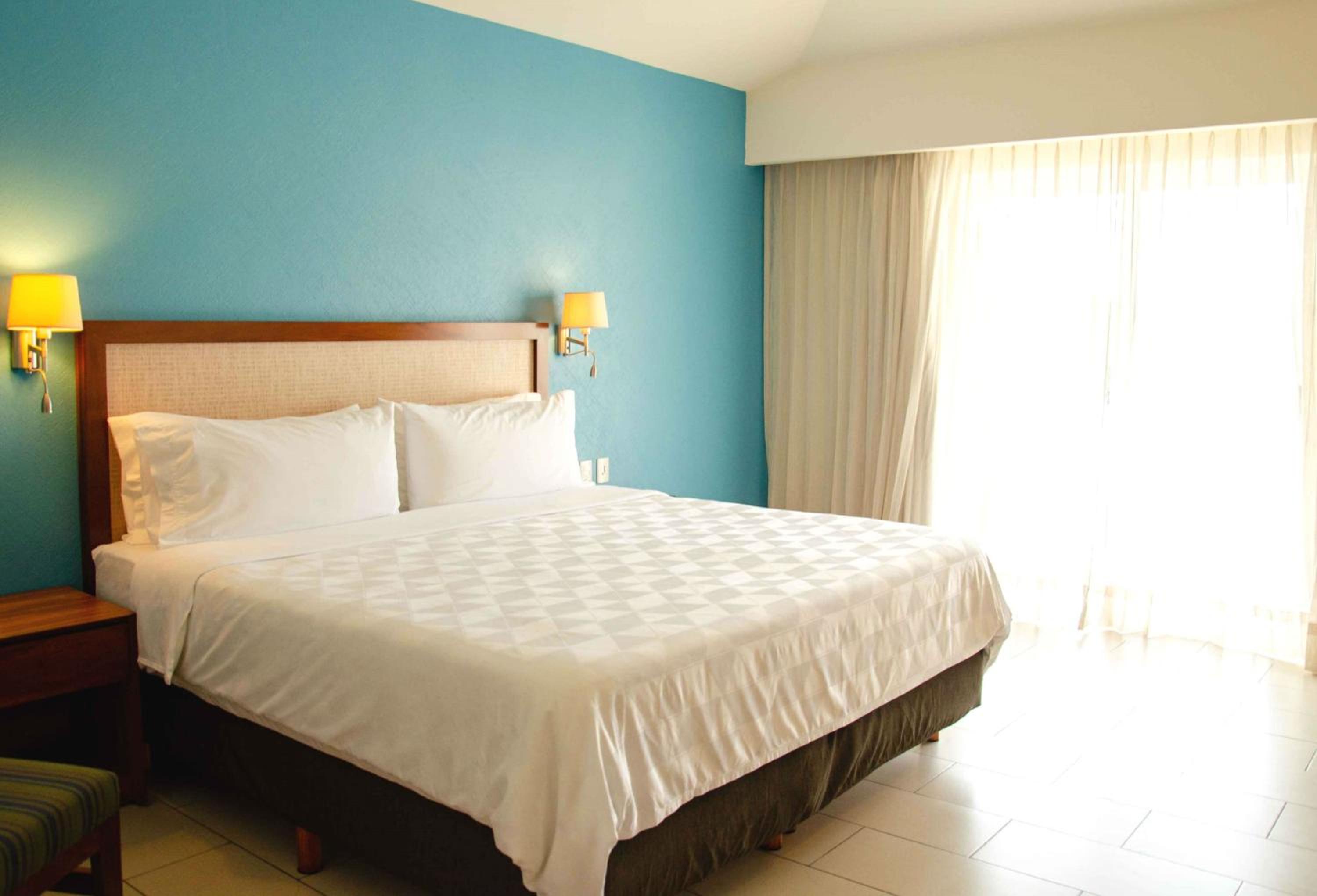 Standard King Room photo 1