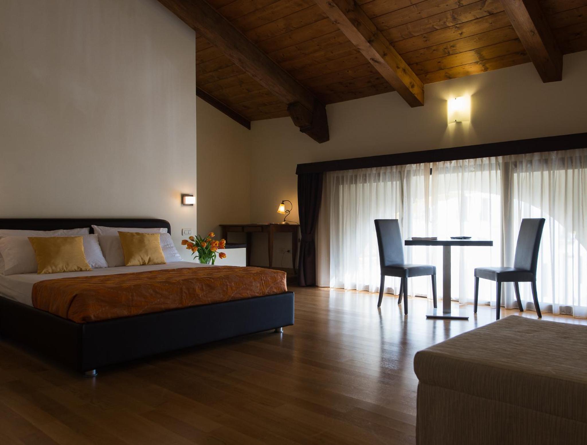 Double Room - Photo 1