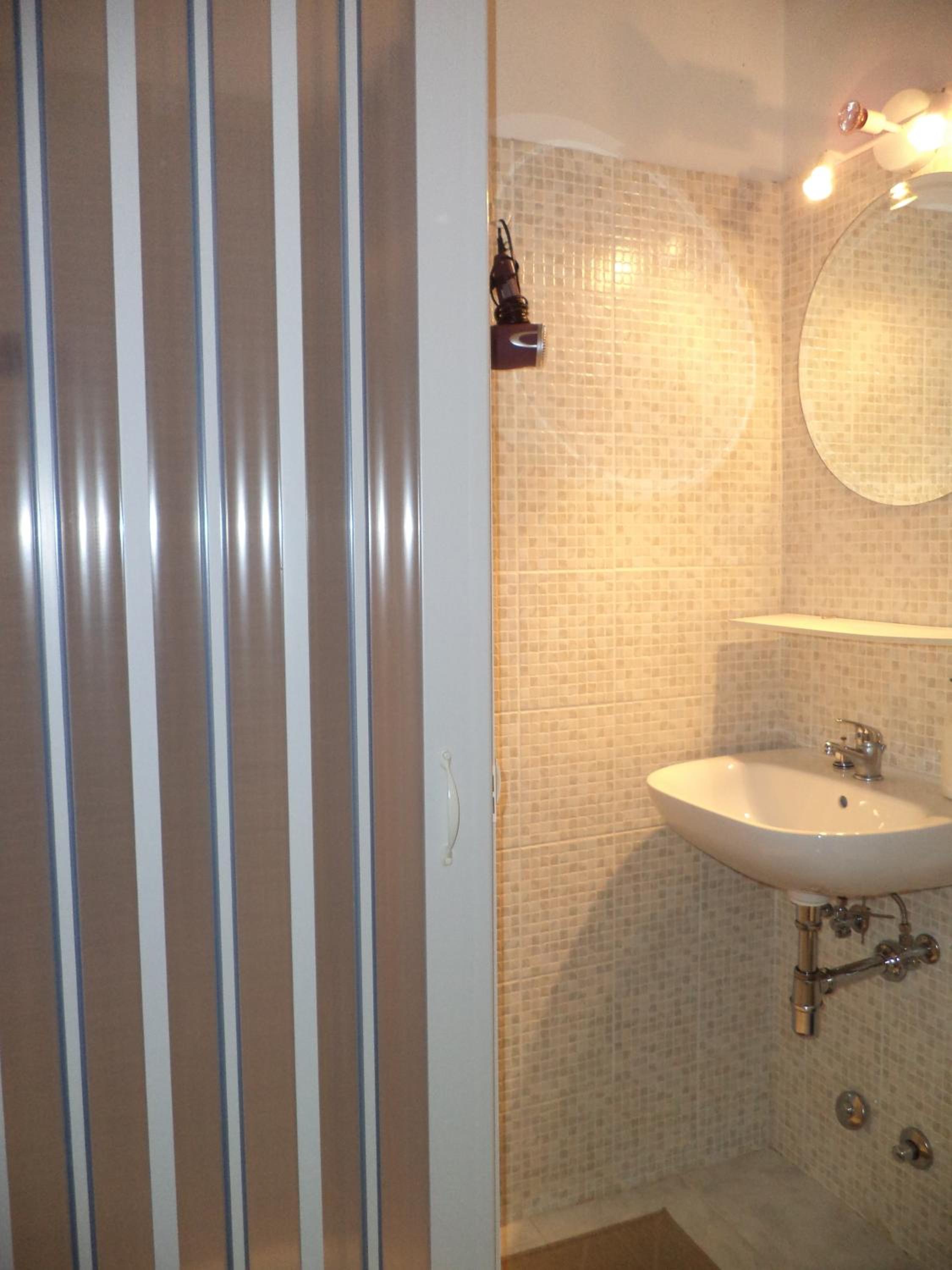 Budget Double Room photo 2
